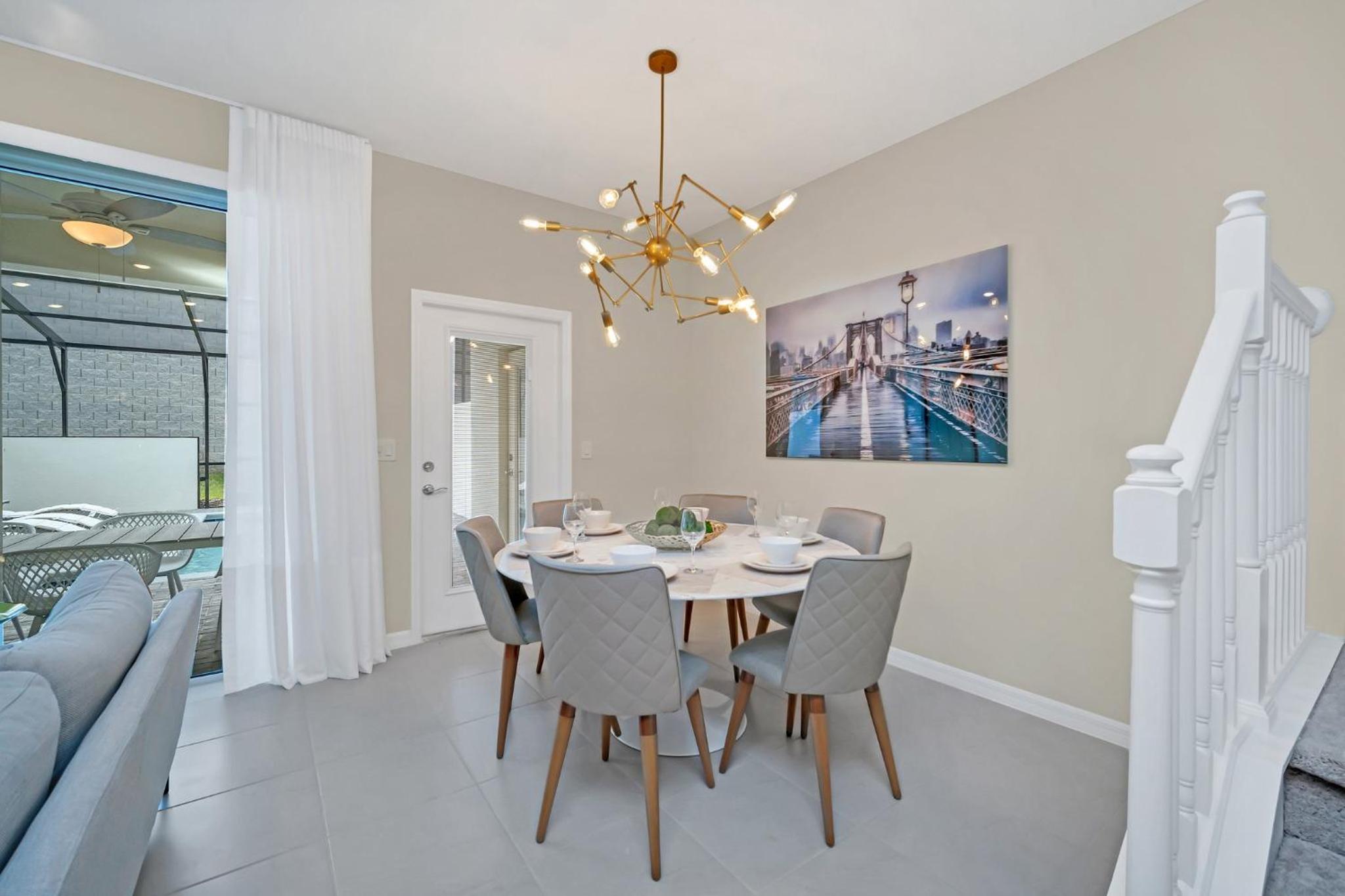 Five-Bedroom House - Photo 11