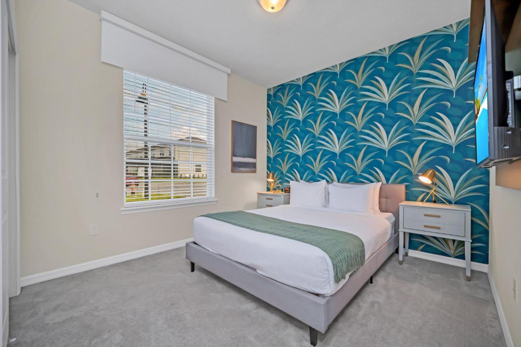 Five-Bedroom House - Photo 17