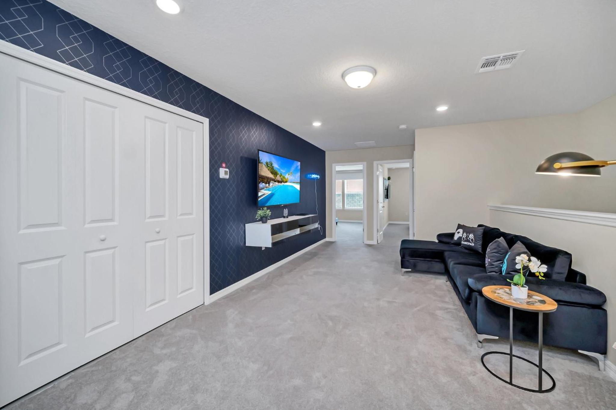 Five-Bedroom House - Photo 21