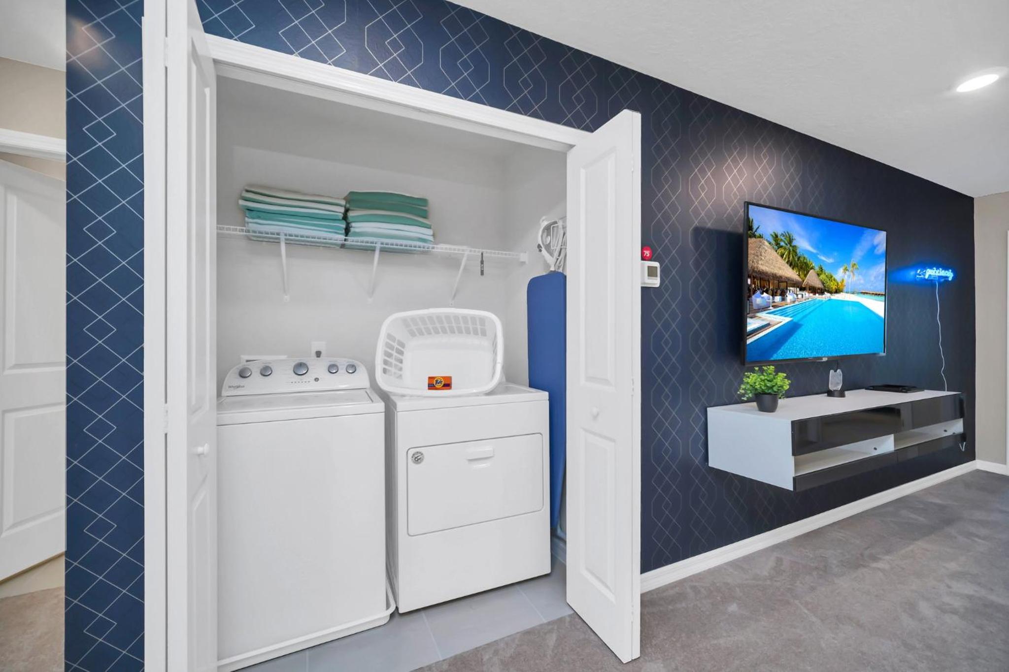 Five-Bedroom House - Photo 23