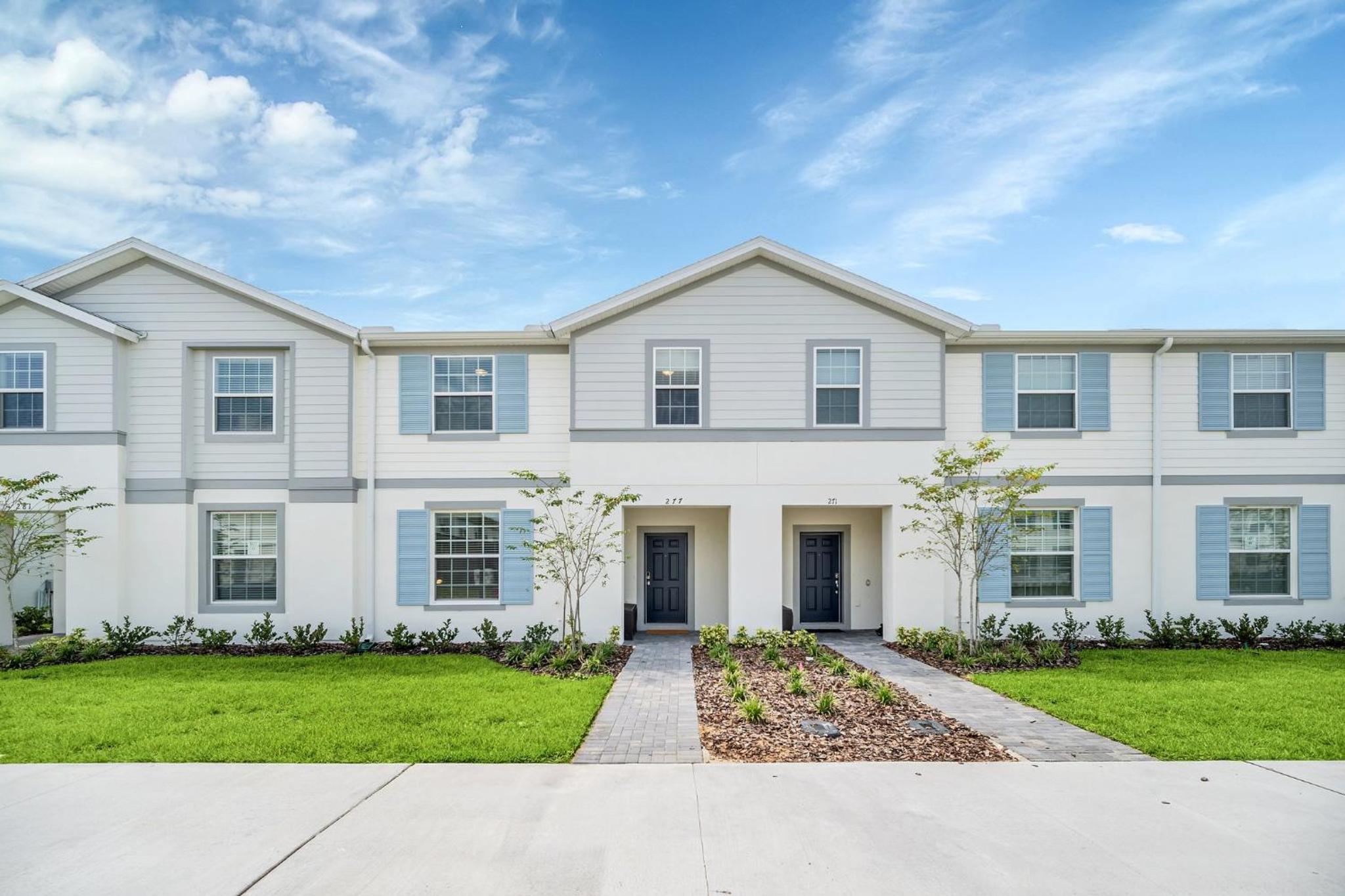 Five-Bedroom House - Photo 42