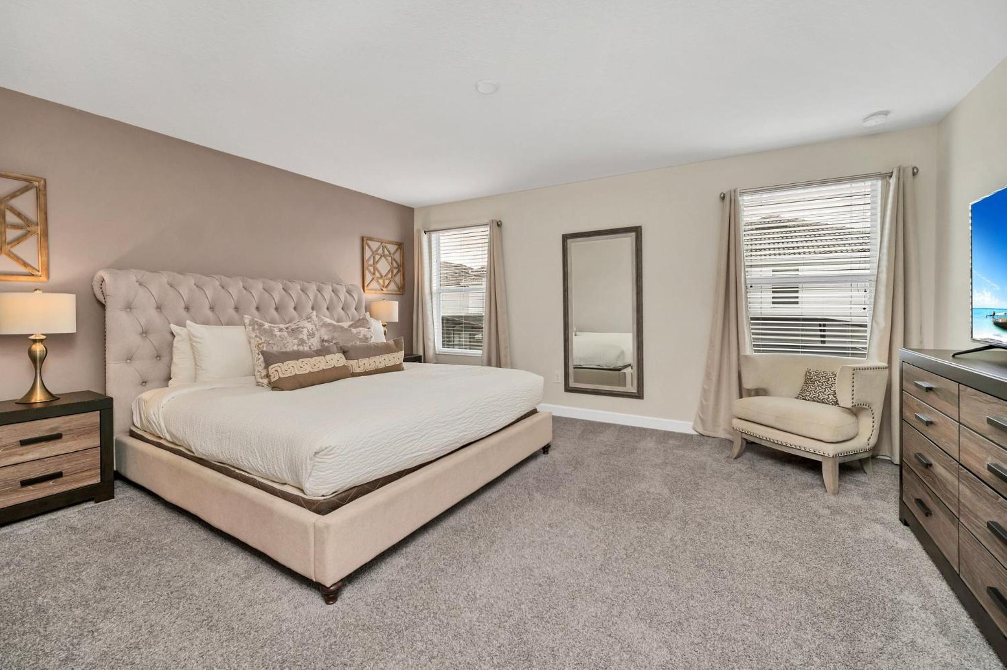Six-Bedroom House - Photo 68