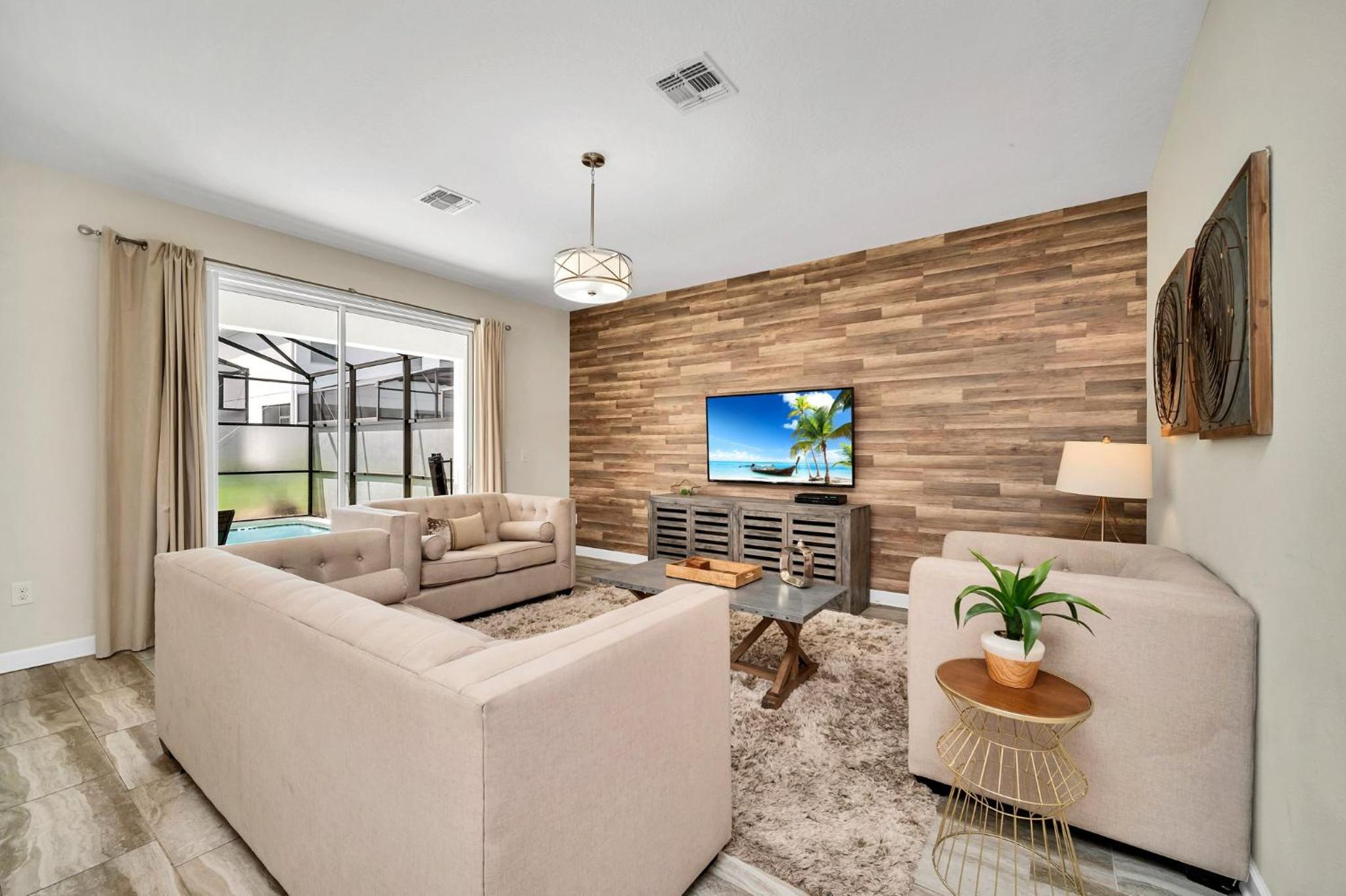 Six-Bedroom House - Photo 65