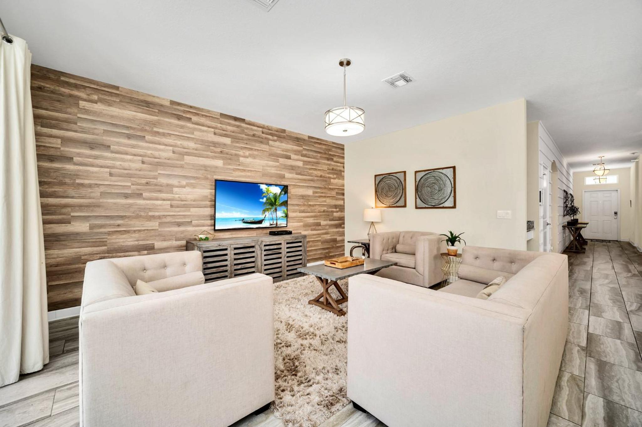 Six-Bedroom House - Photo 63