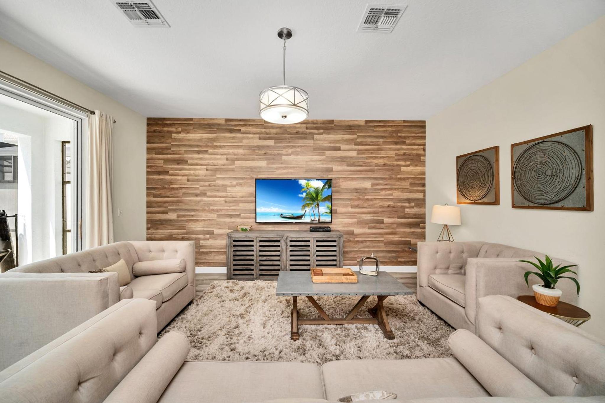 Six-Bedroom House - Photo 62