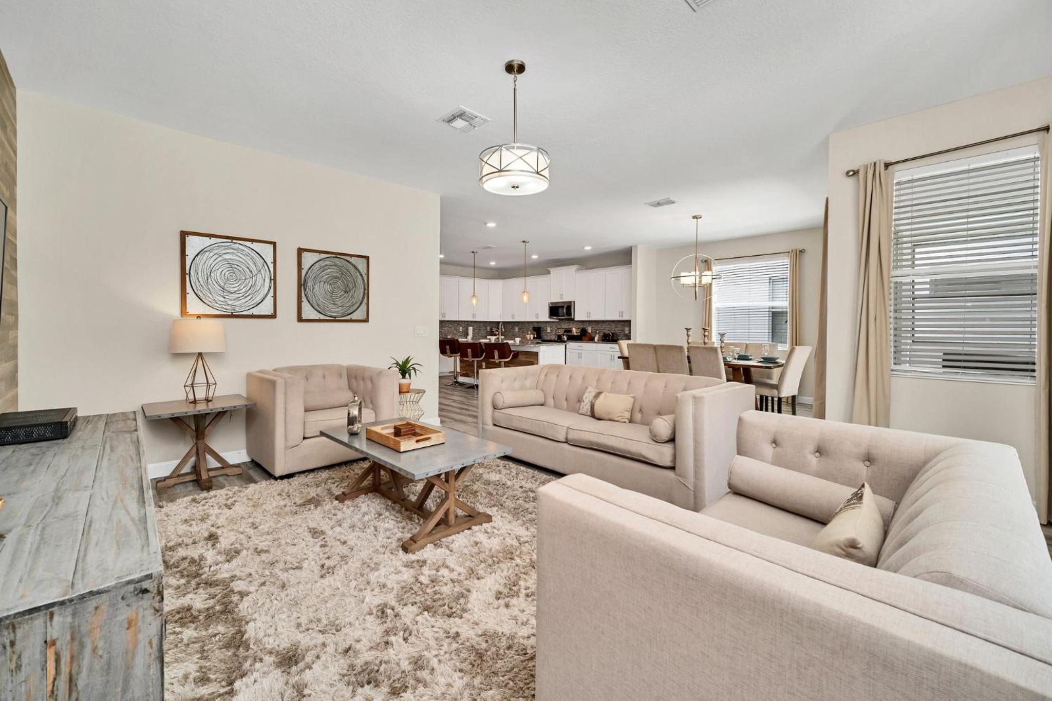 Six-Bedroom House - Photo 71