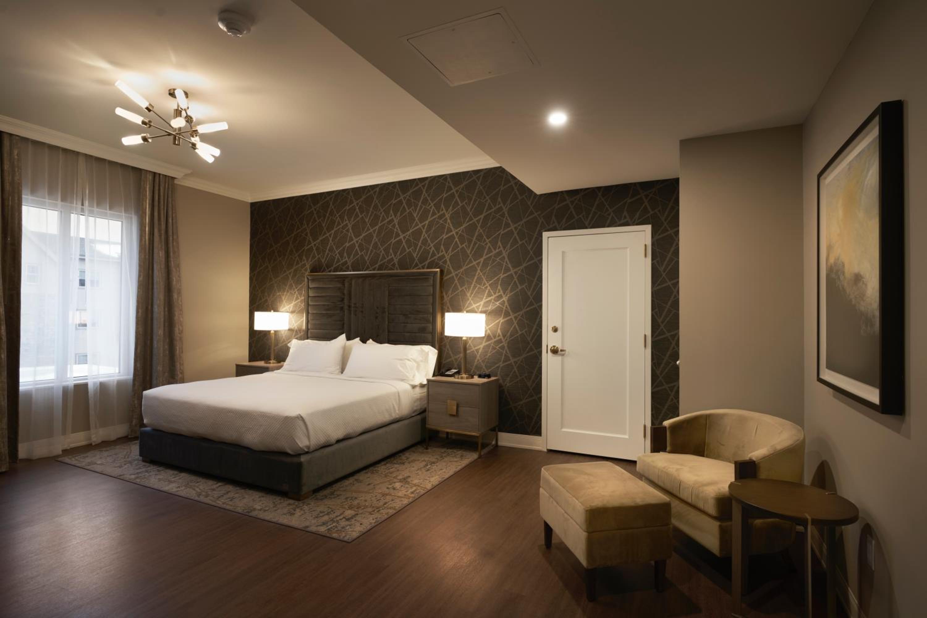 Superior King Room - Photo 2