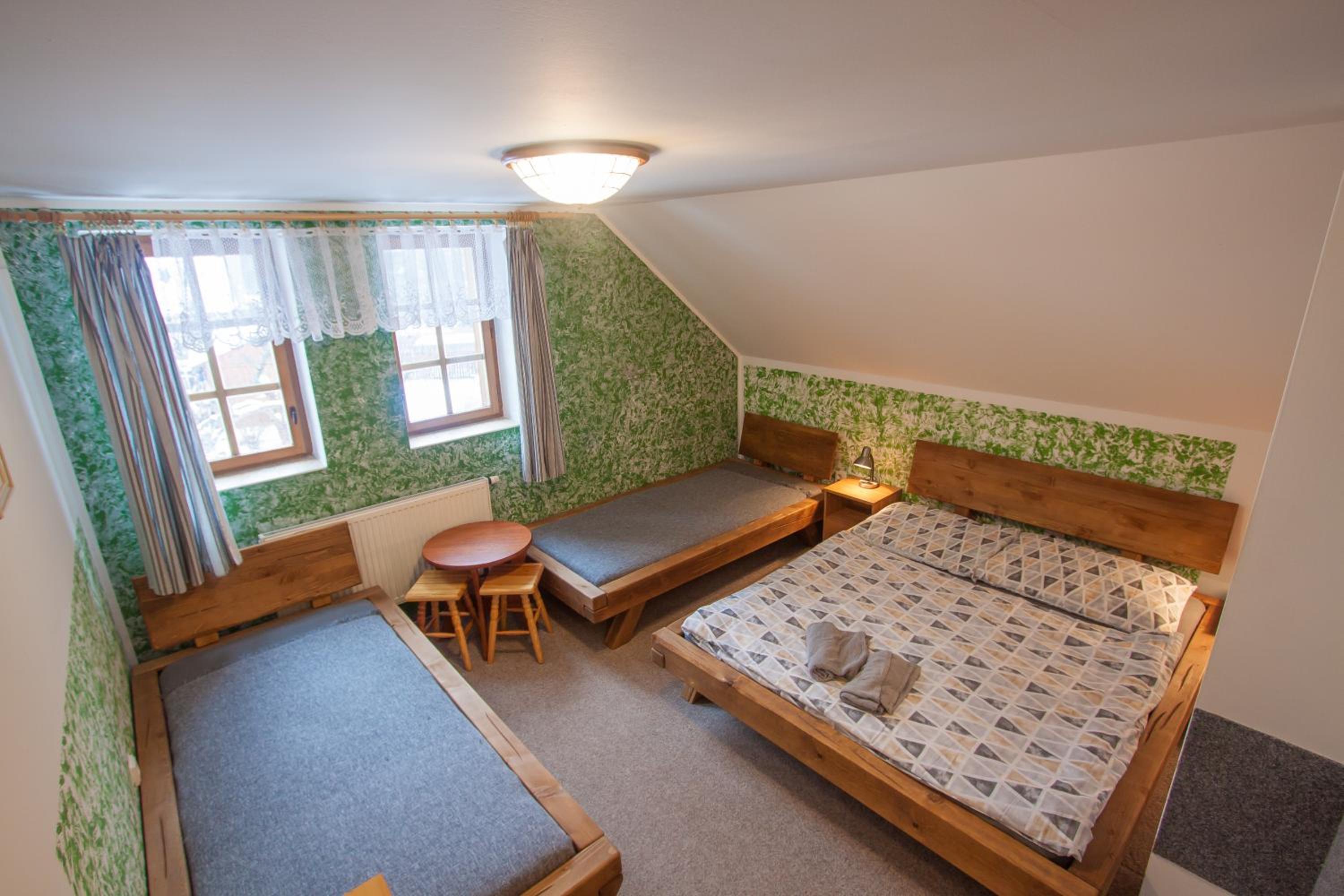 Quadruple Room with Private Bathroom photo 2