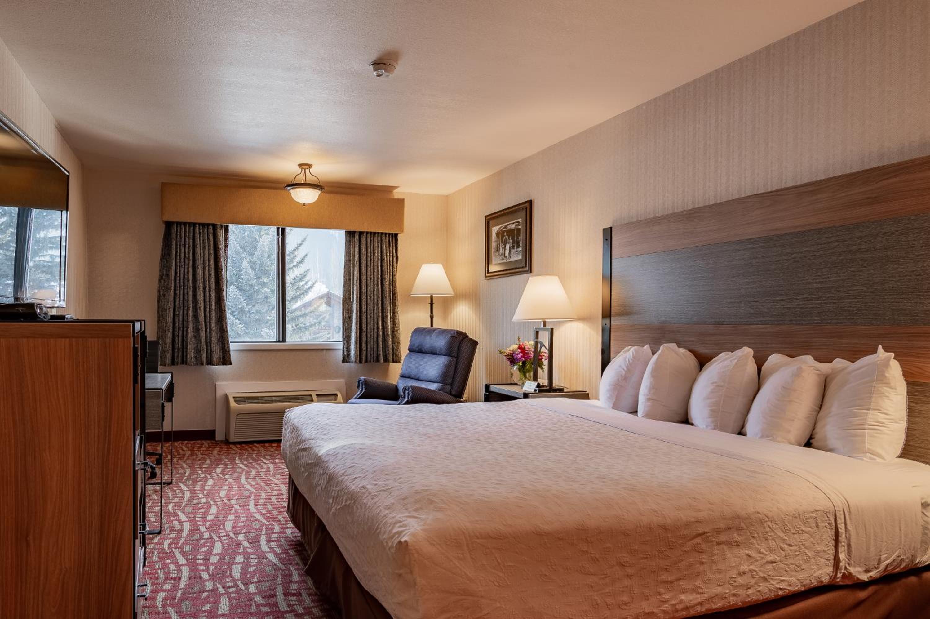 Standard King Room - Photo 1