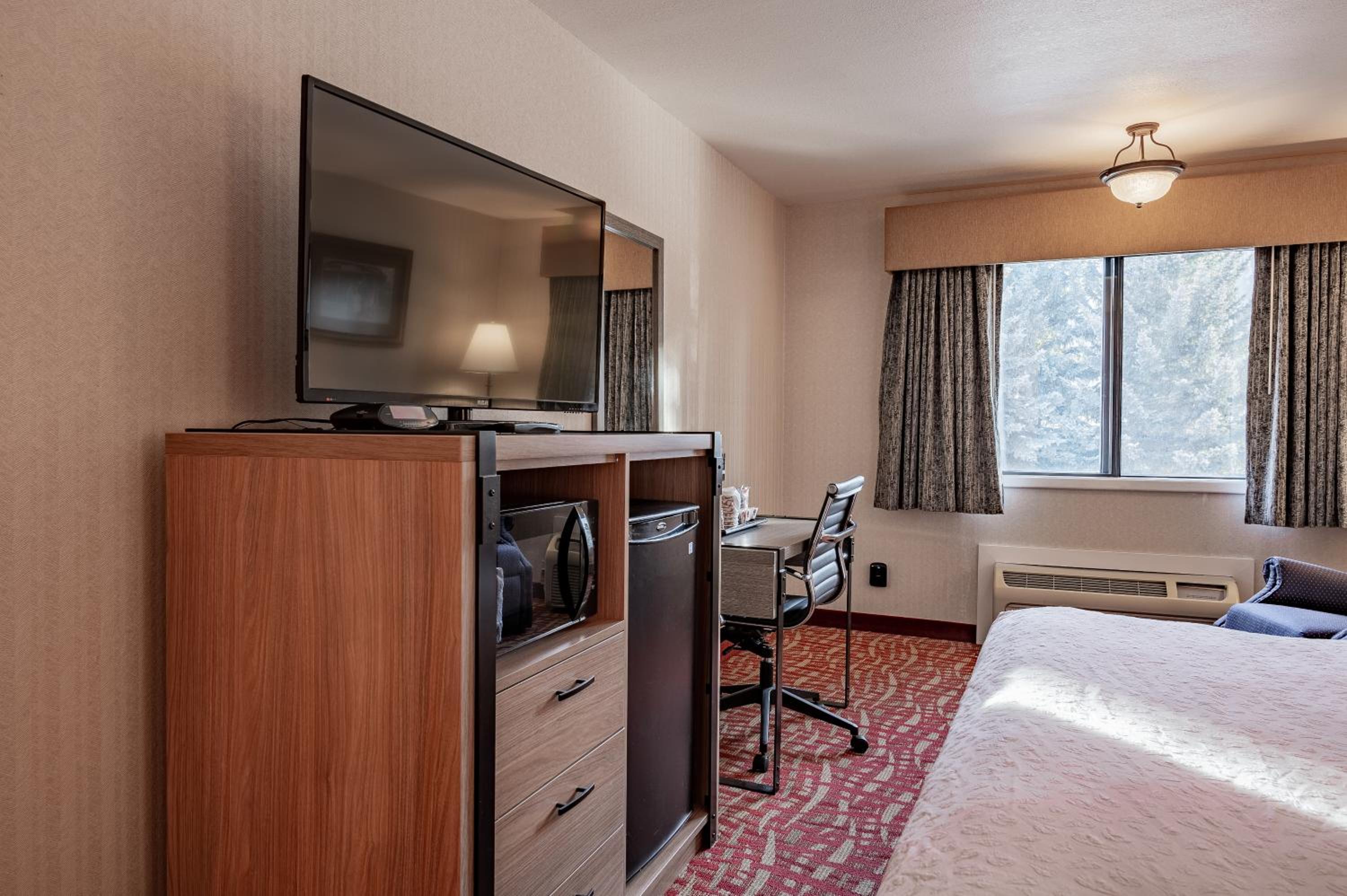 Standard King Room - Photo 3