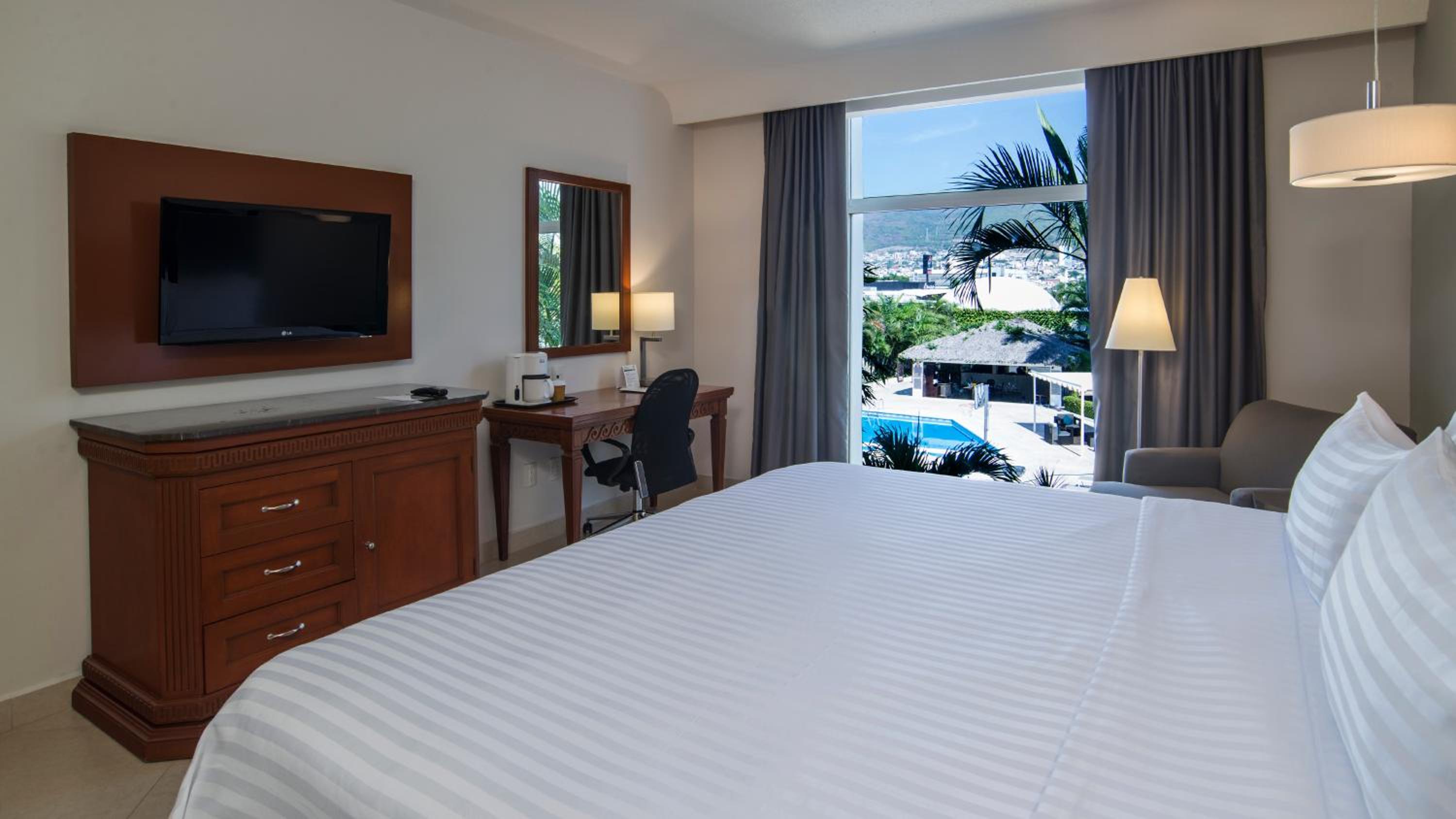 Standard King Room - Photo 1
