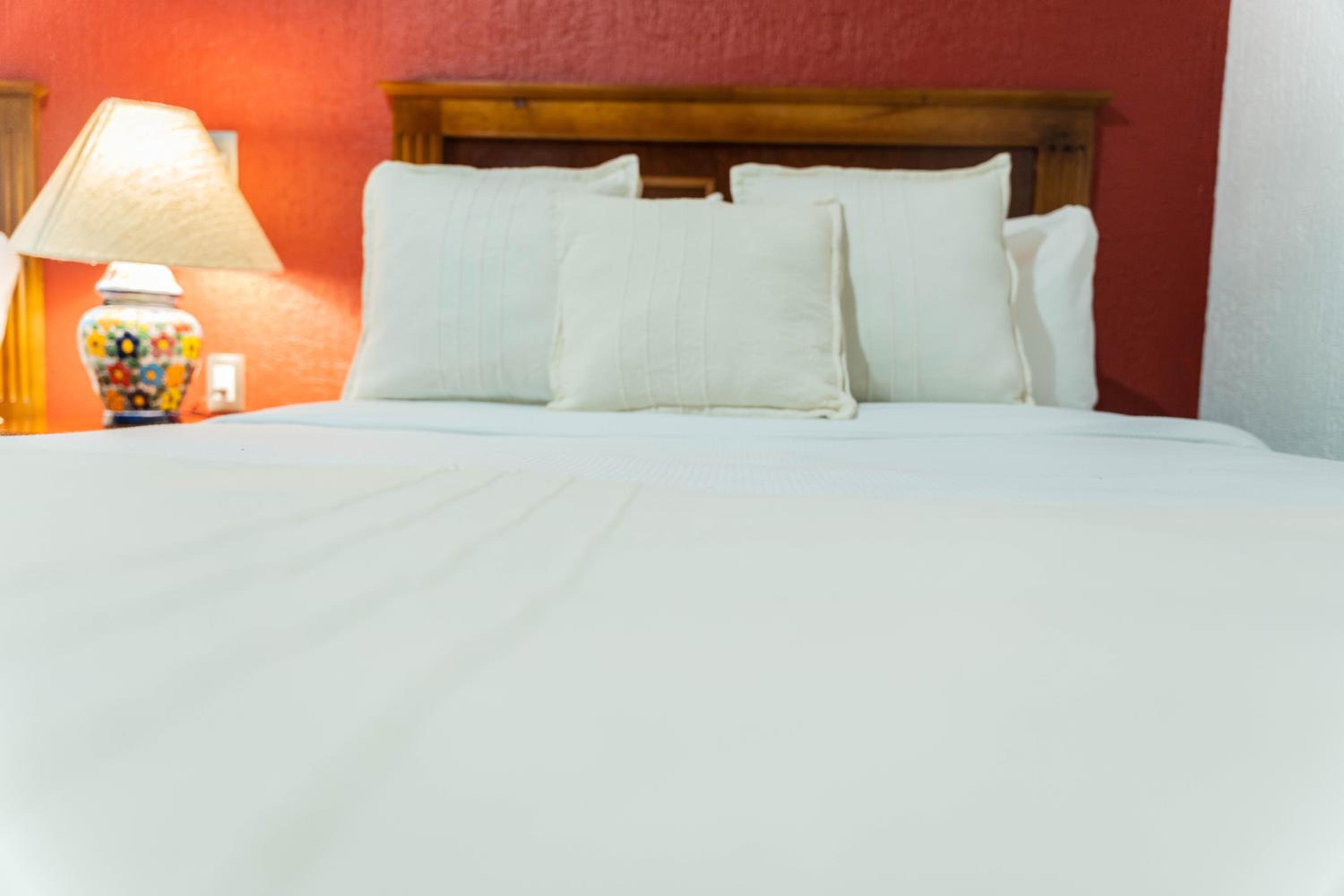 Deluxe Double Room with Two Double Beds - Photo 6