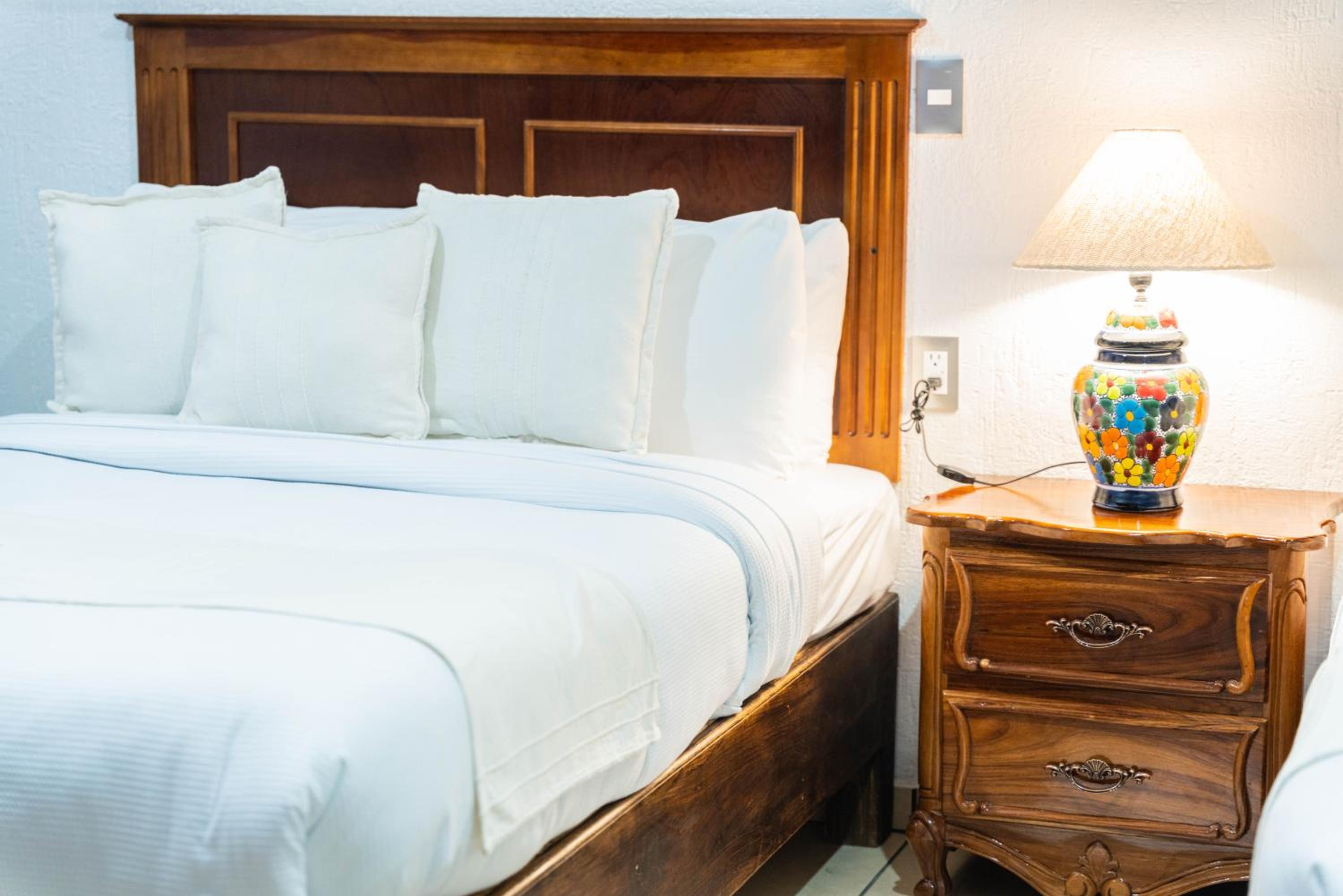 Deluxe Double Room with Two Double Beds - Photo 7