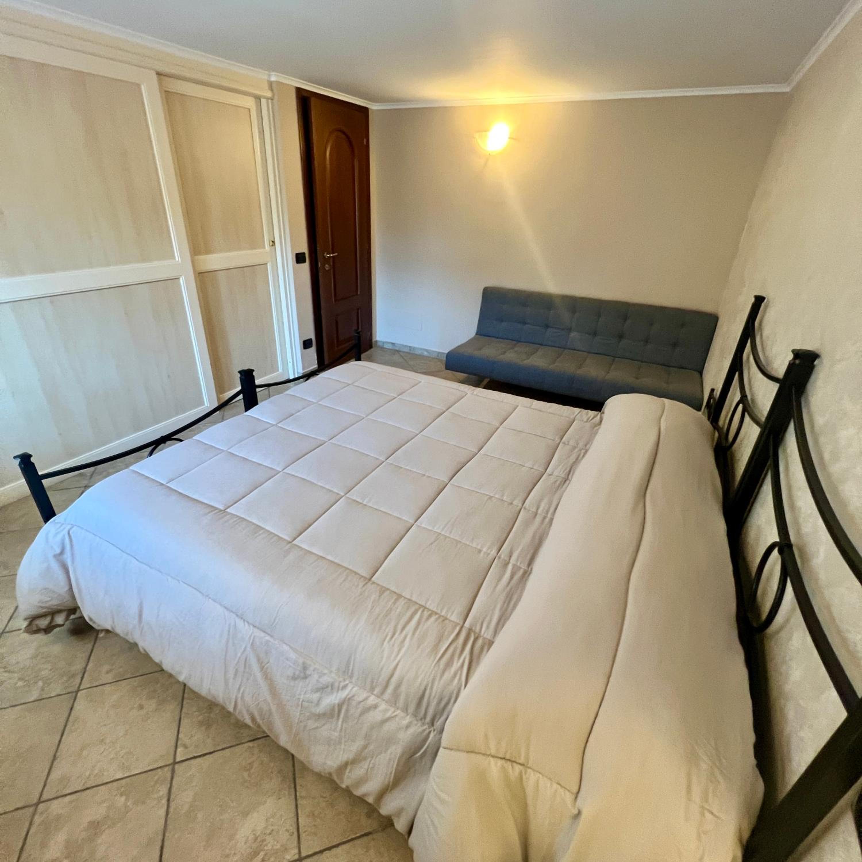Double Room - Photo 2