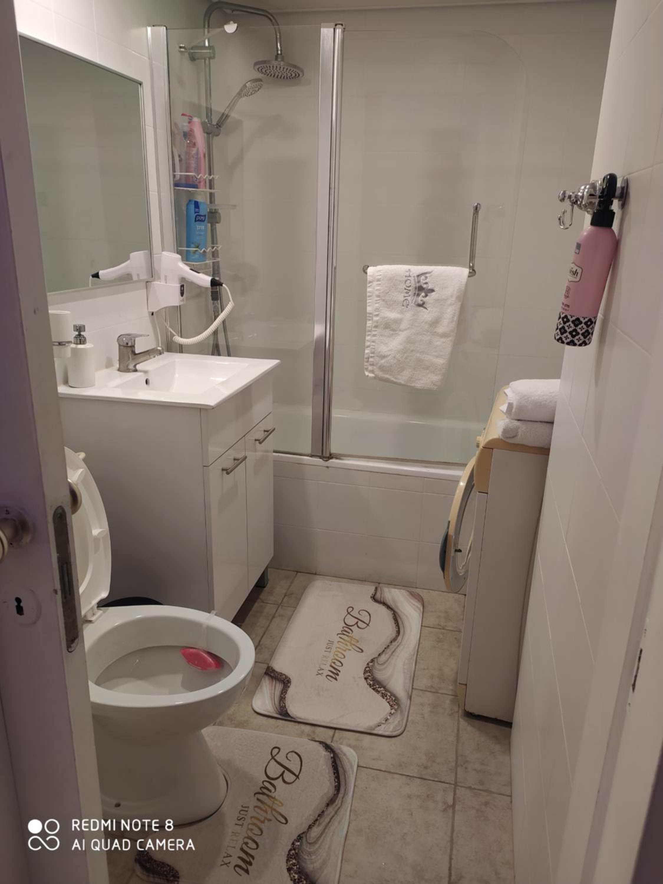 One-Bedroom Apartment - Photo 33