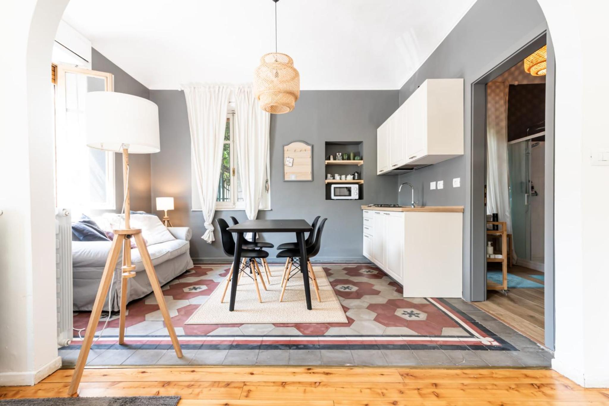 One-Bedroom Apartment