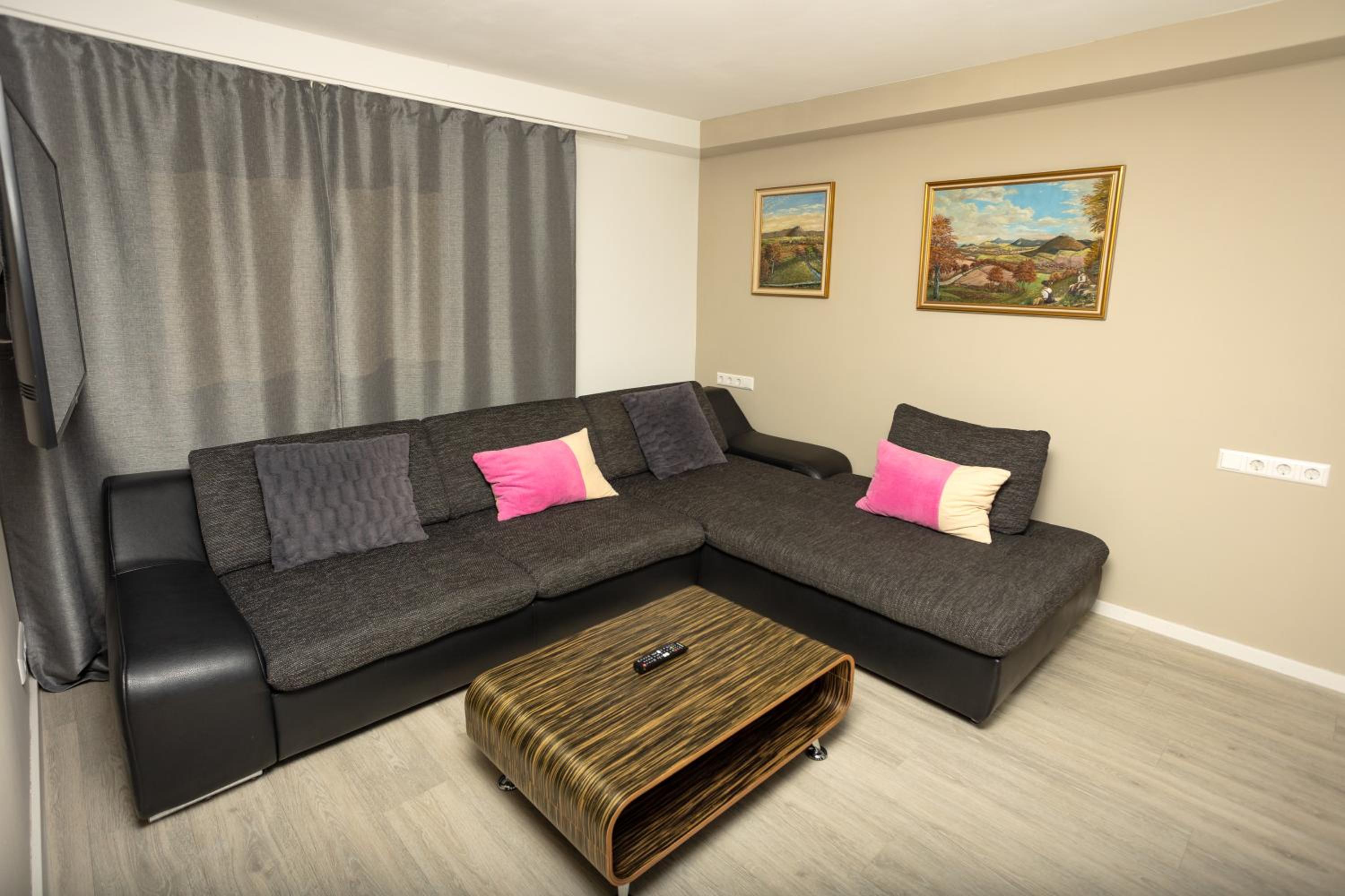 Apartment - Ground Floor - Photo 9