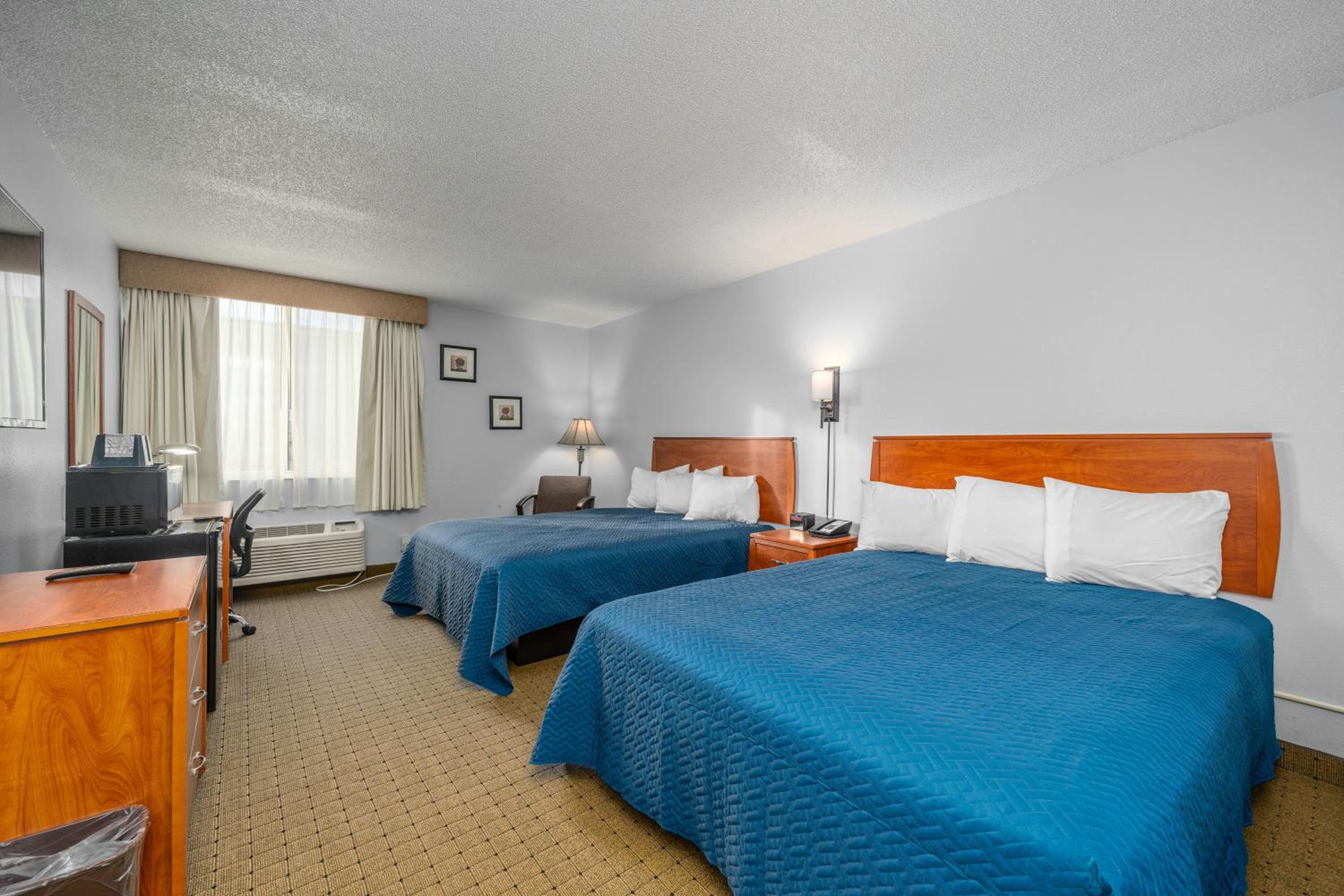 Queen Room - Photo 5