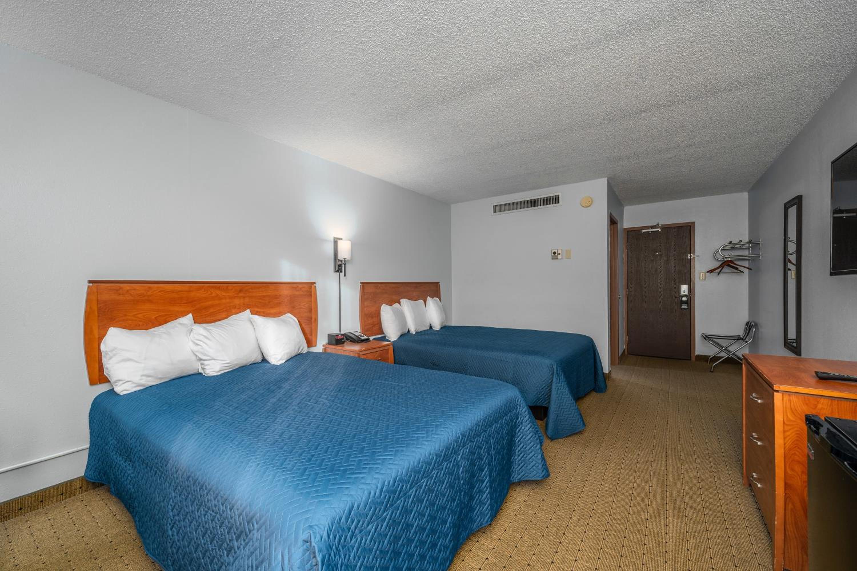 Queen Room - Photo 1