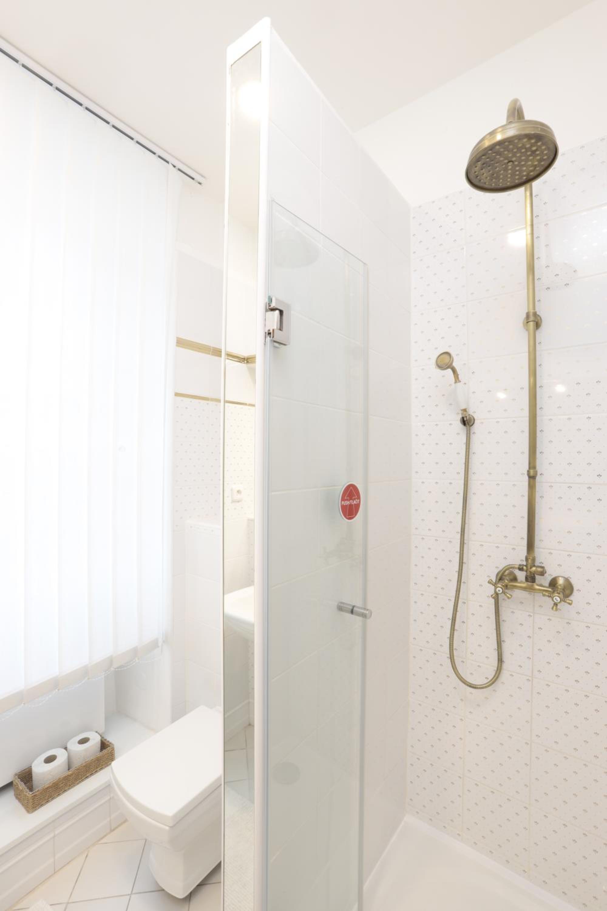 Double or Twin Room - Photo 2