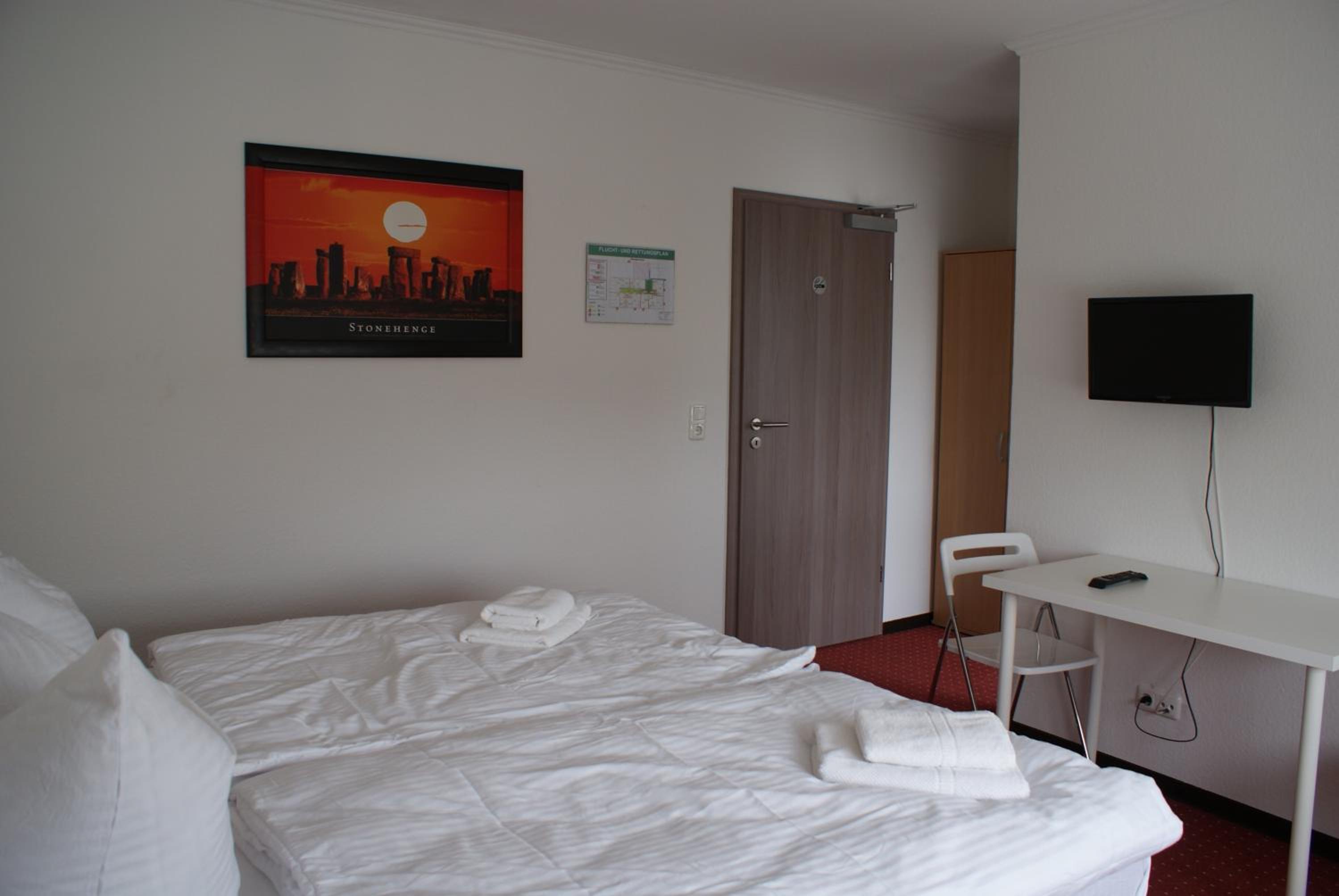 Double or Twin Room photo 2