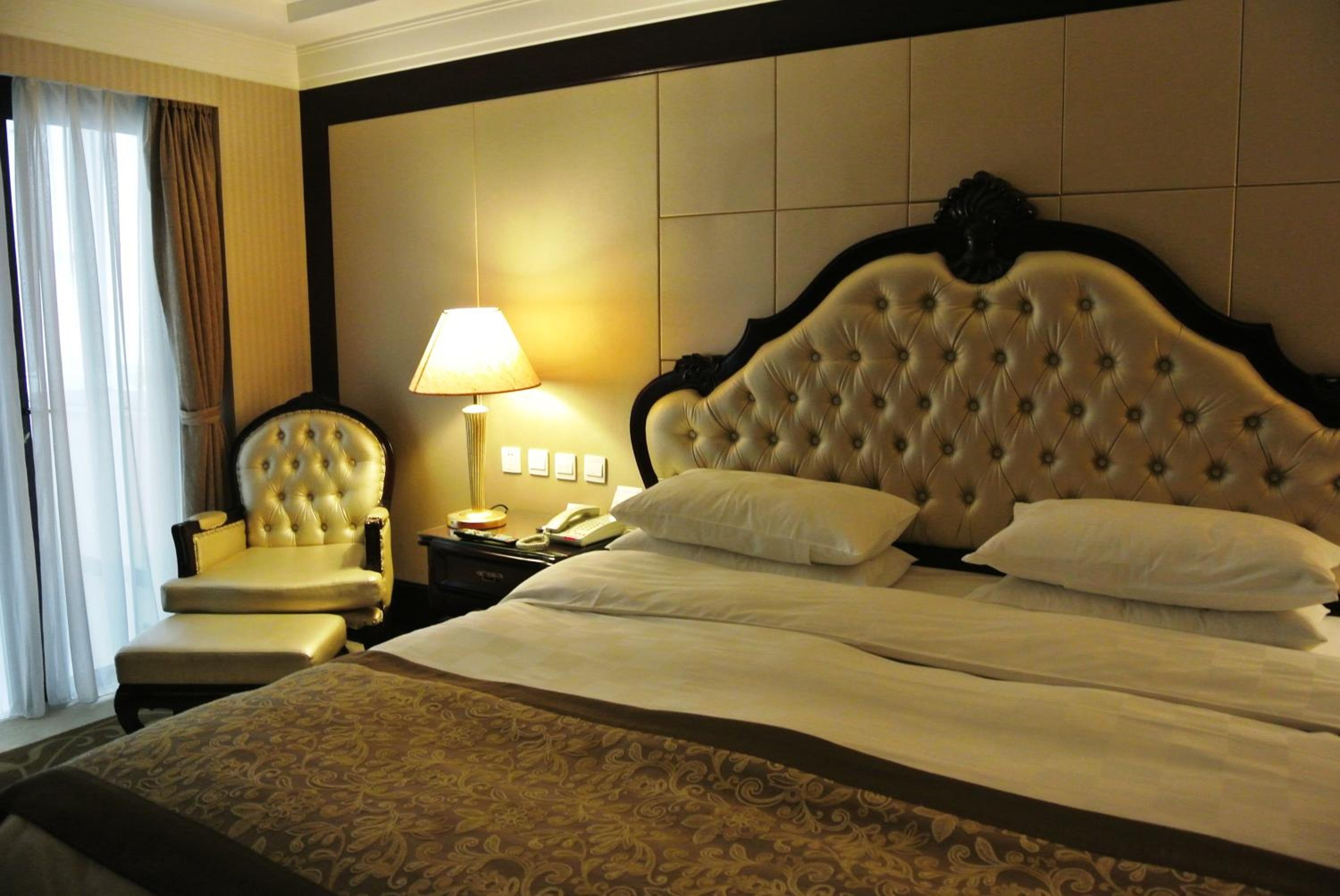Deluxe Suite - Photo 3
