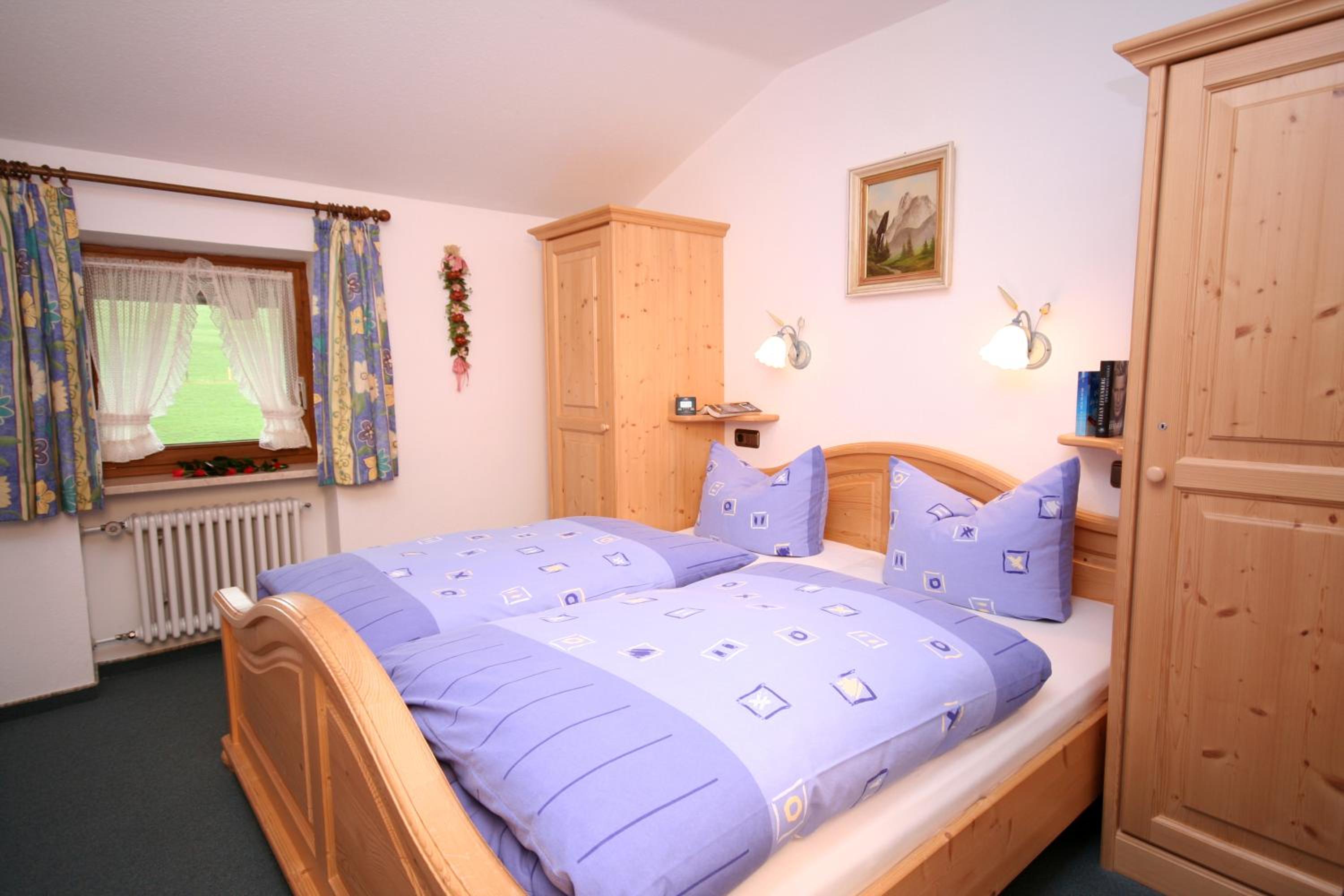 One-Bedroom Apartment with Balcony photo 2