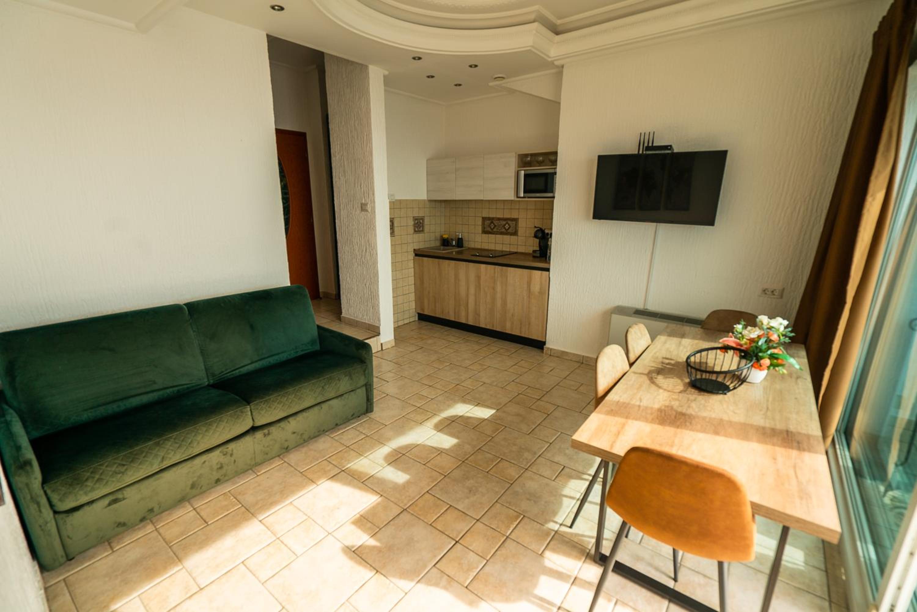 Deluxe Apartment photo 1