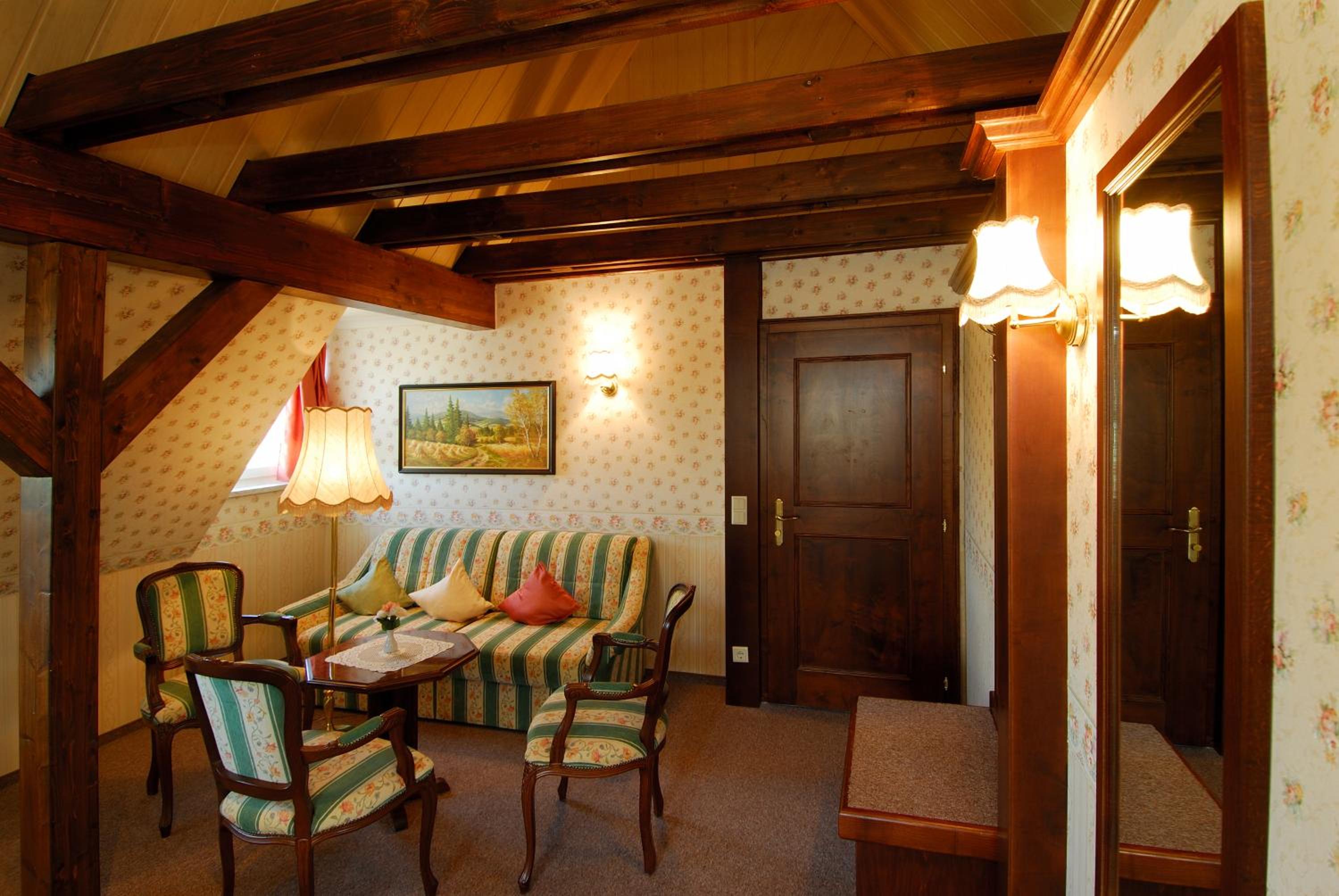 Suite - Photo 3