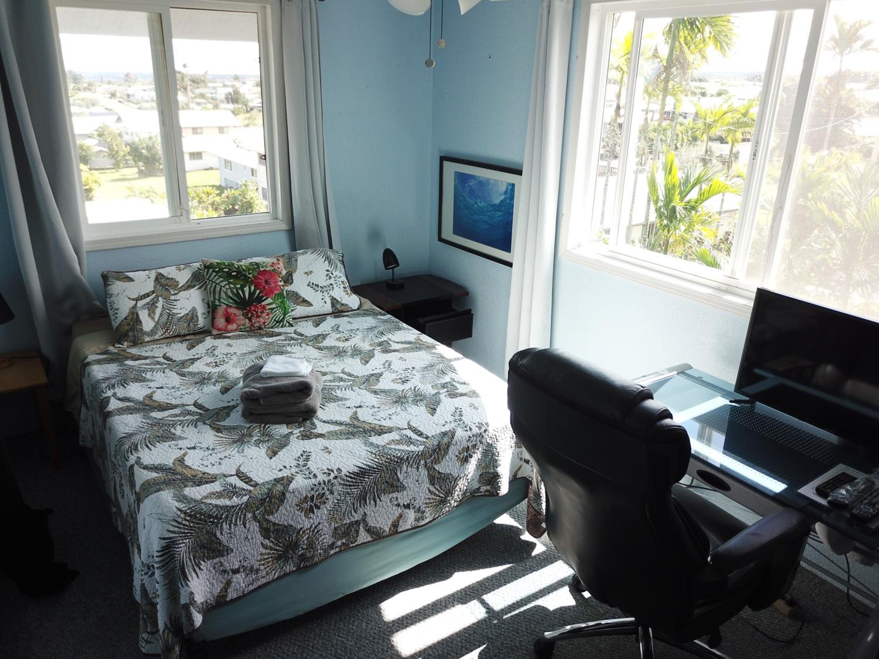 Queen Room with Sea View - Photo 1