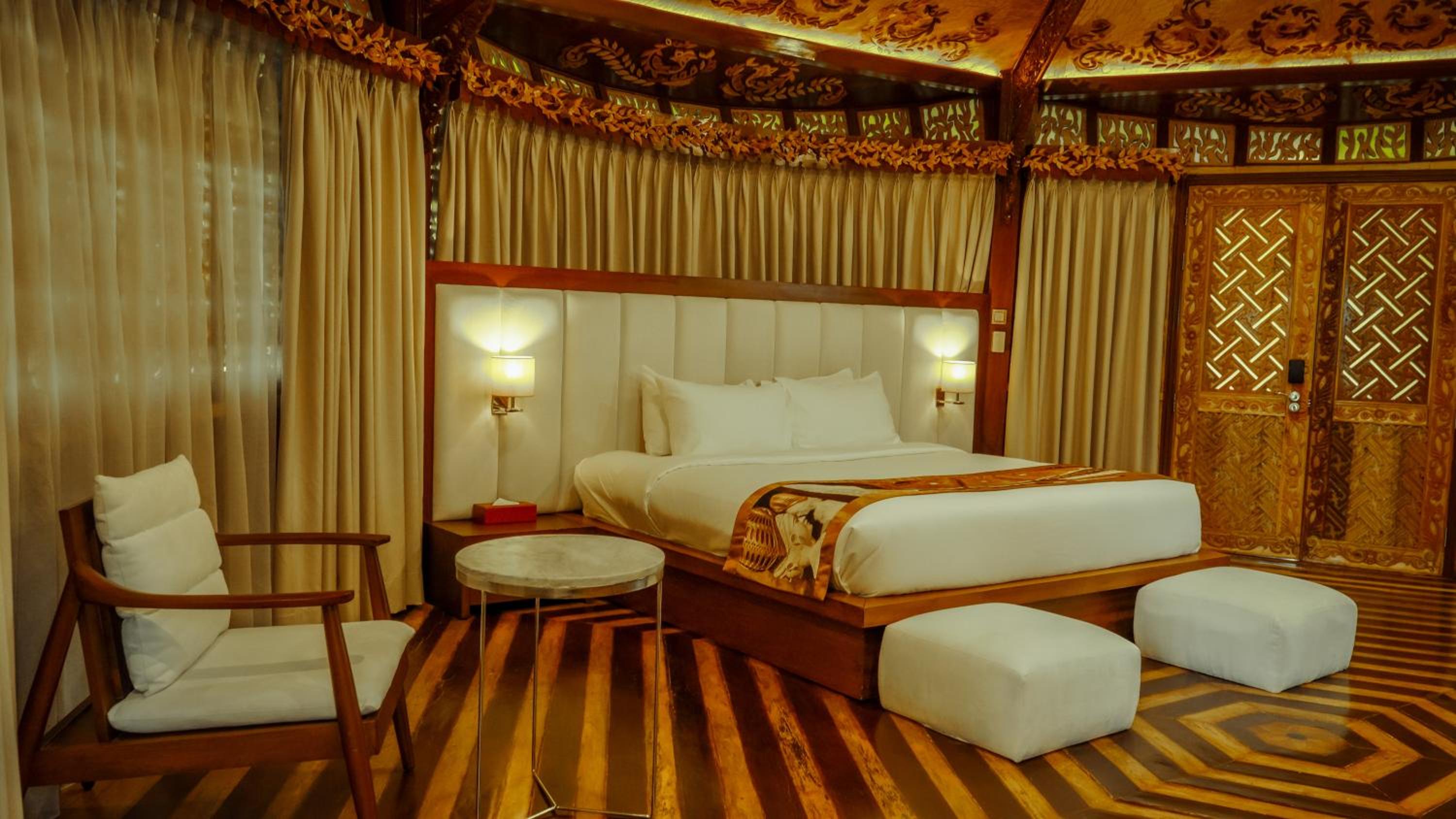 Crown Villa - Photo 7