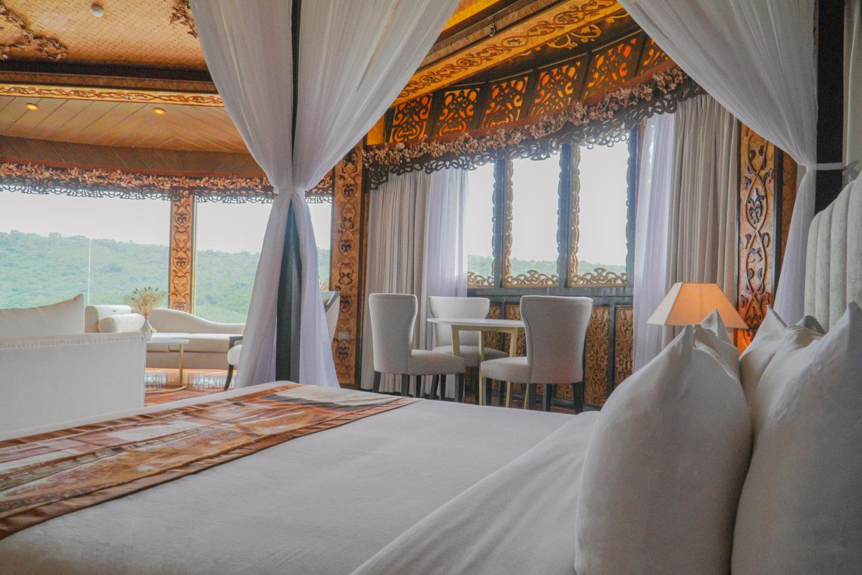 Royal Villa - Photo 6