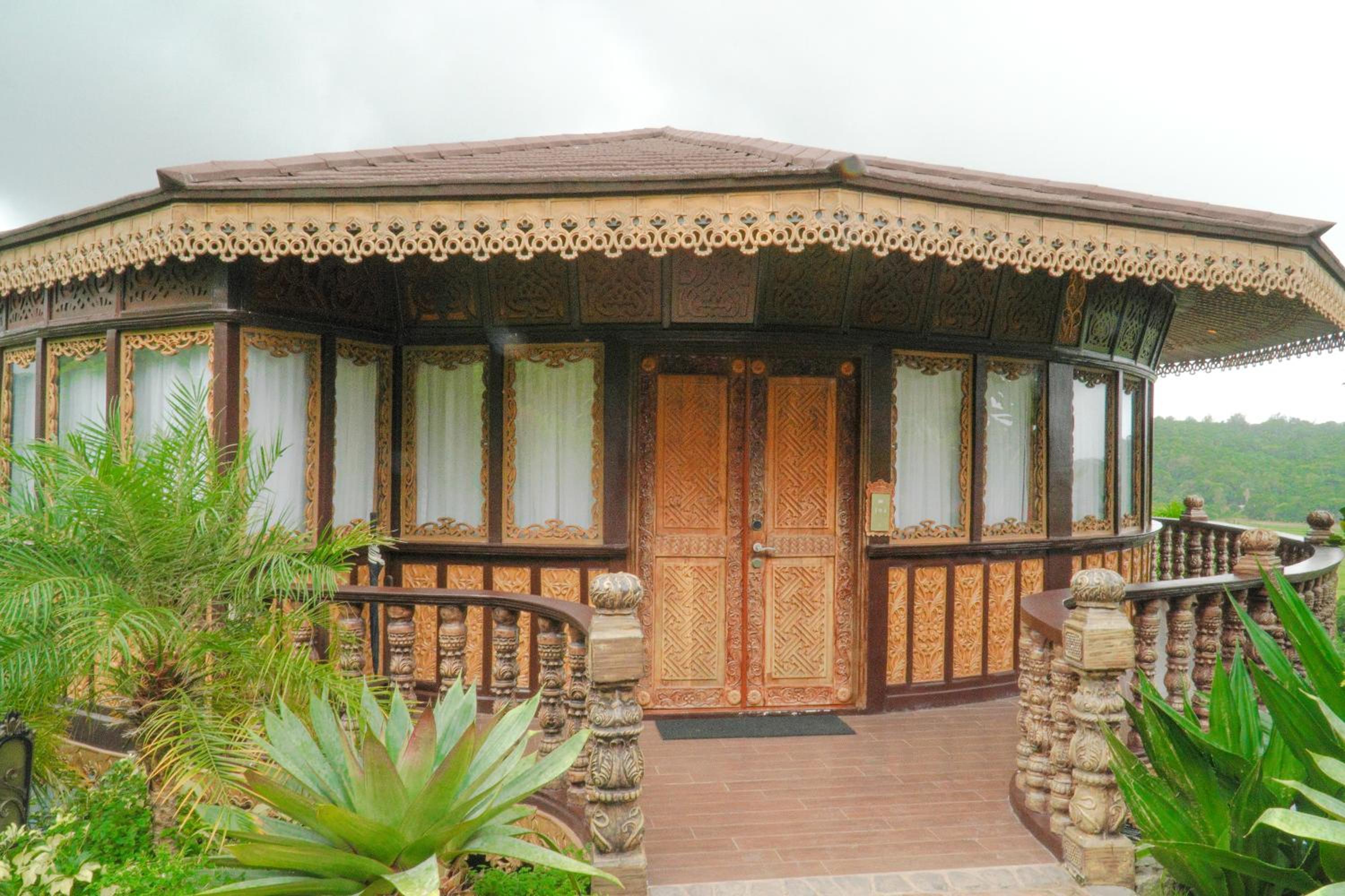 Royal Villa - Photo 5