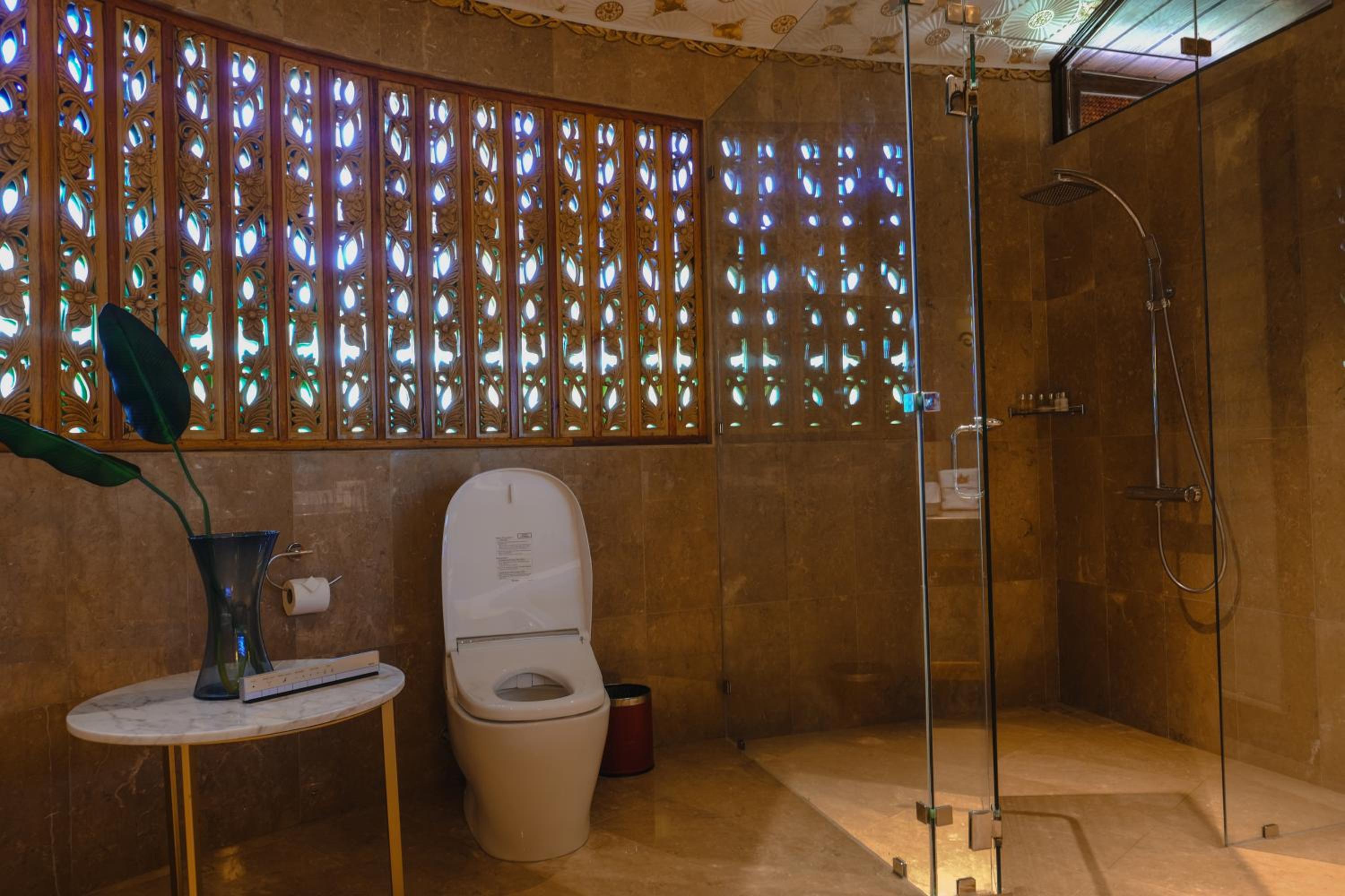 Monarch Villa - Photo 4