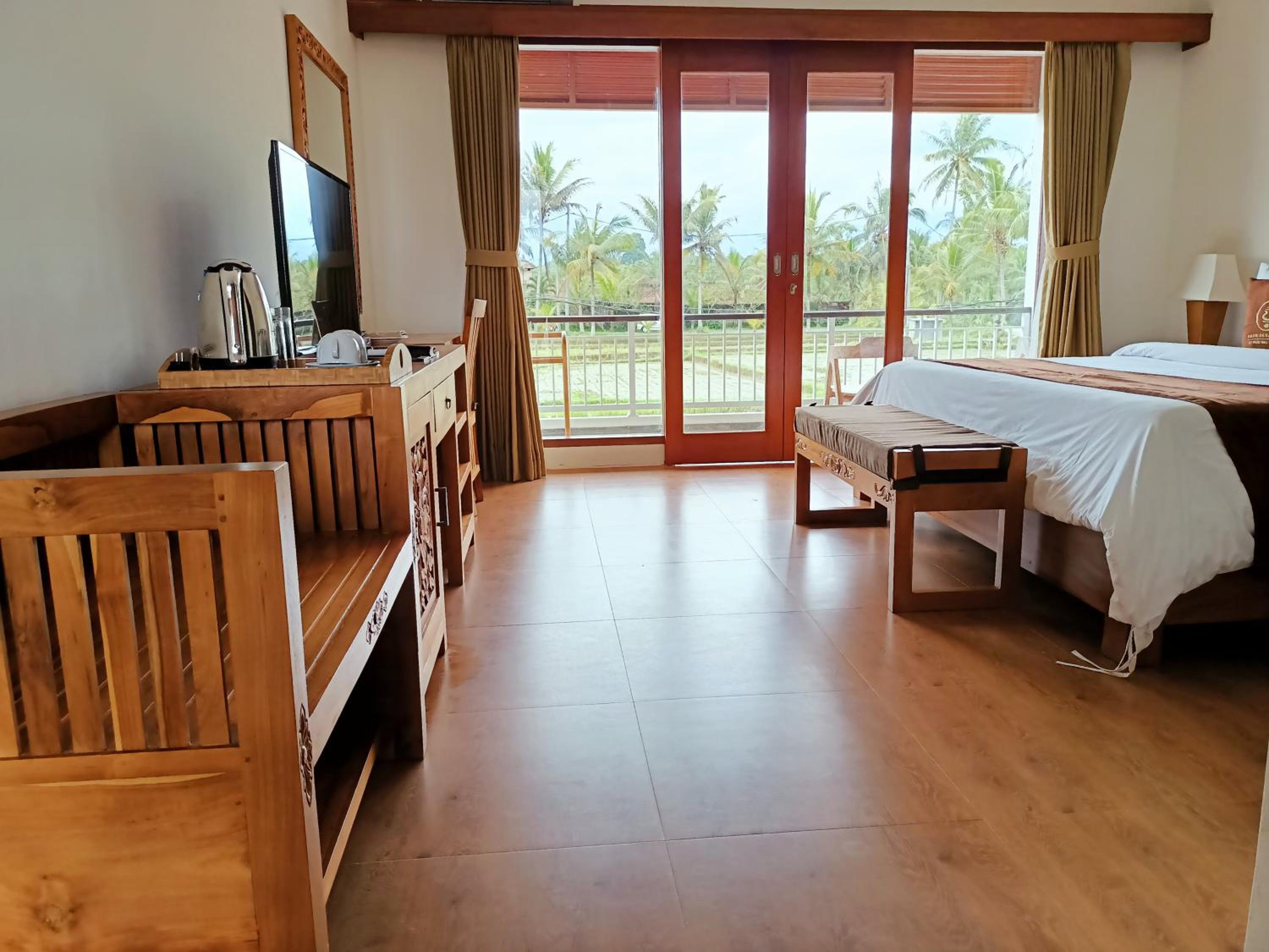 Deluxe Room Balcony with Rice Field View - Photo 16