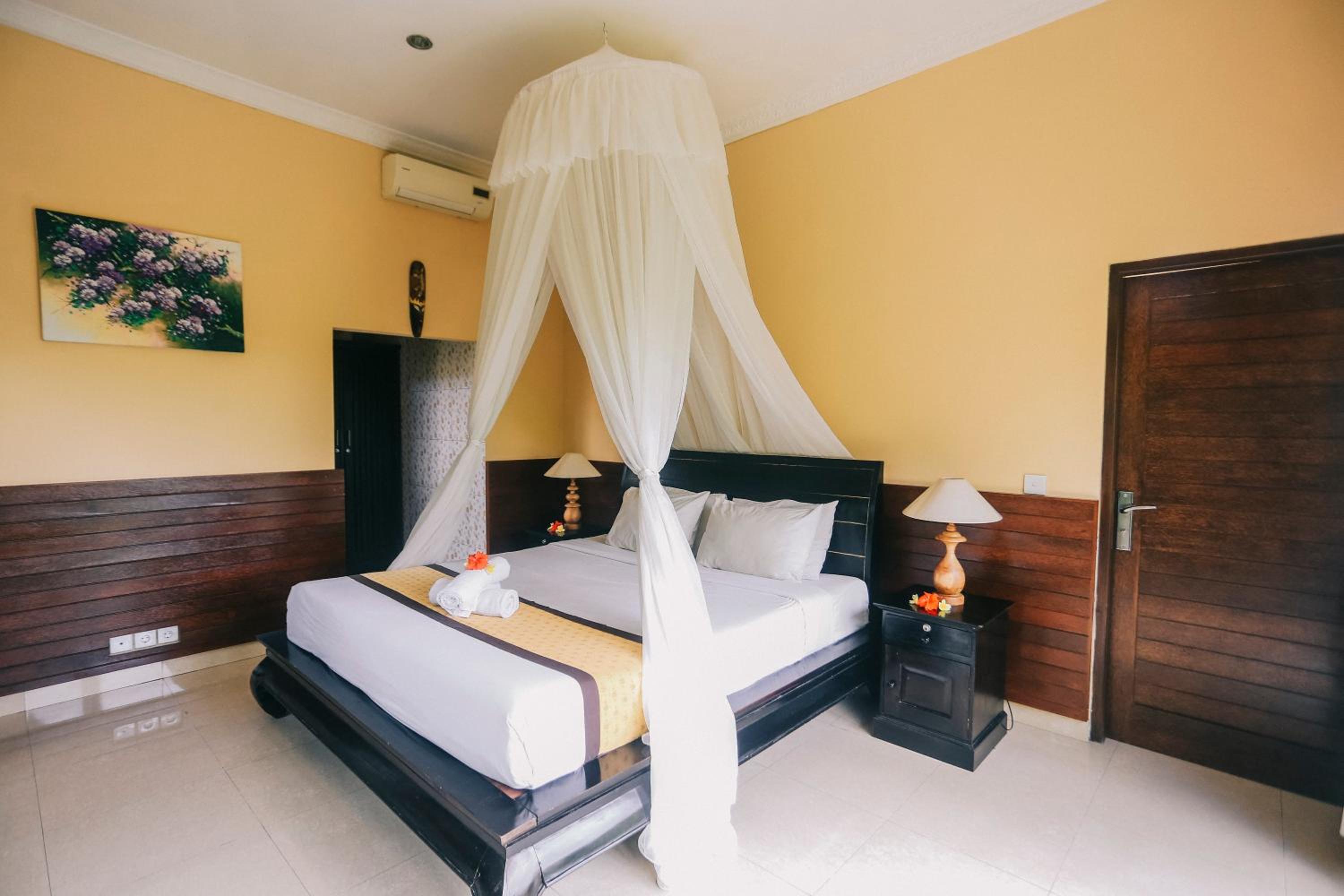 Two-Bedroom Villa - Photo 7