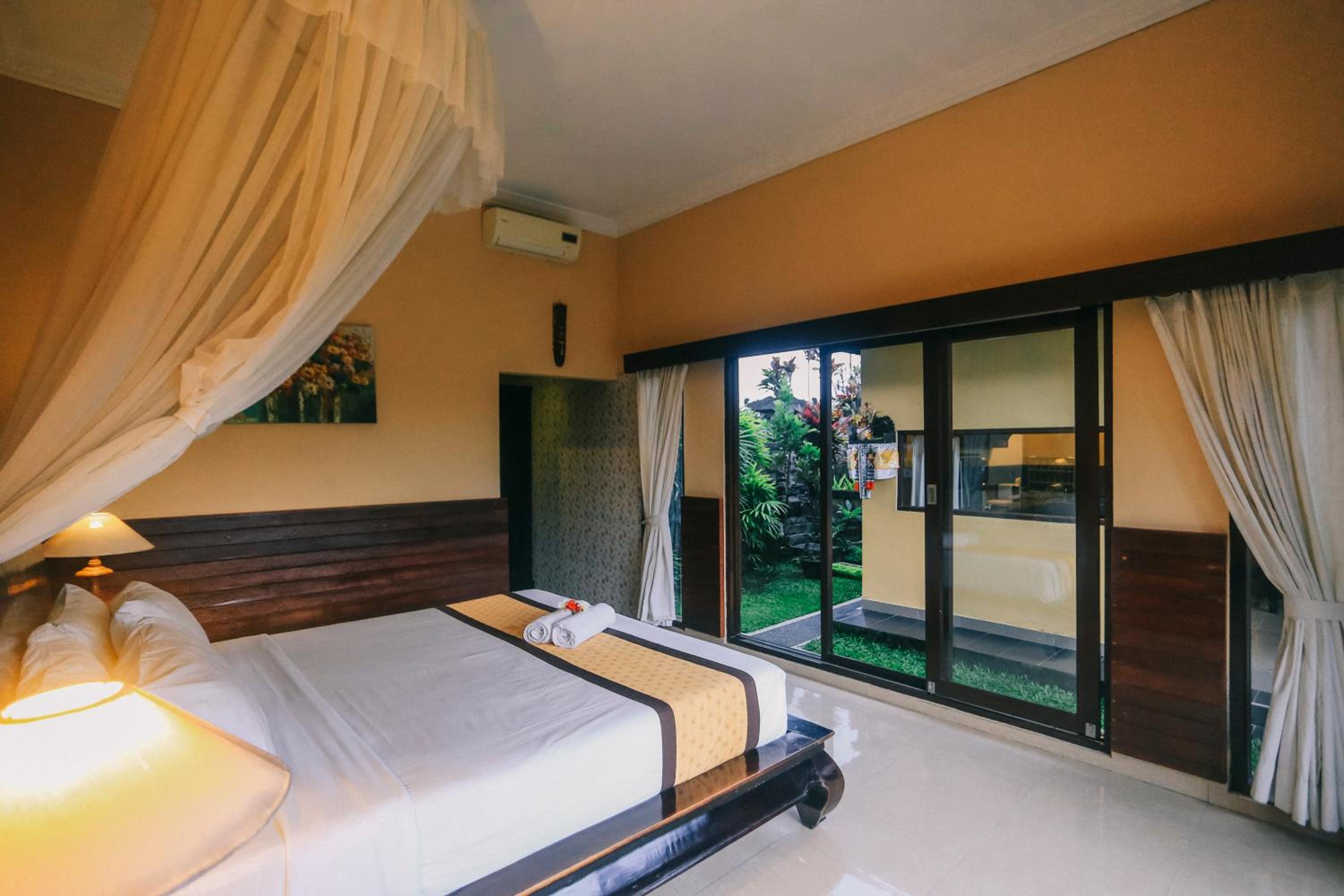 Two-Bedroom Villa - Photo 2
