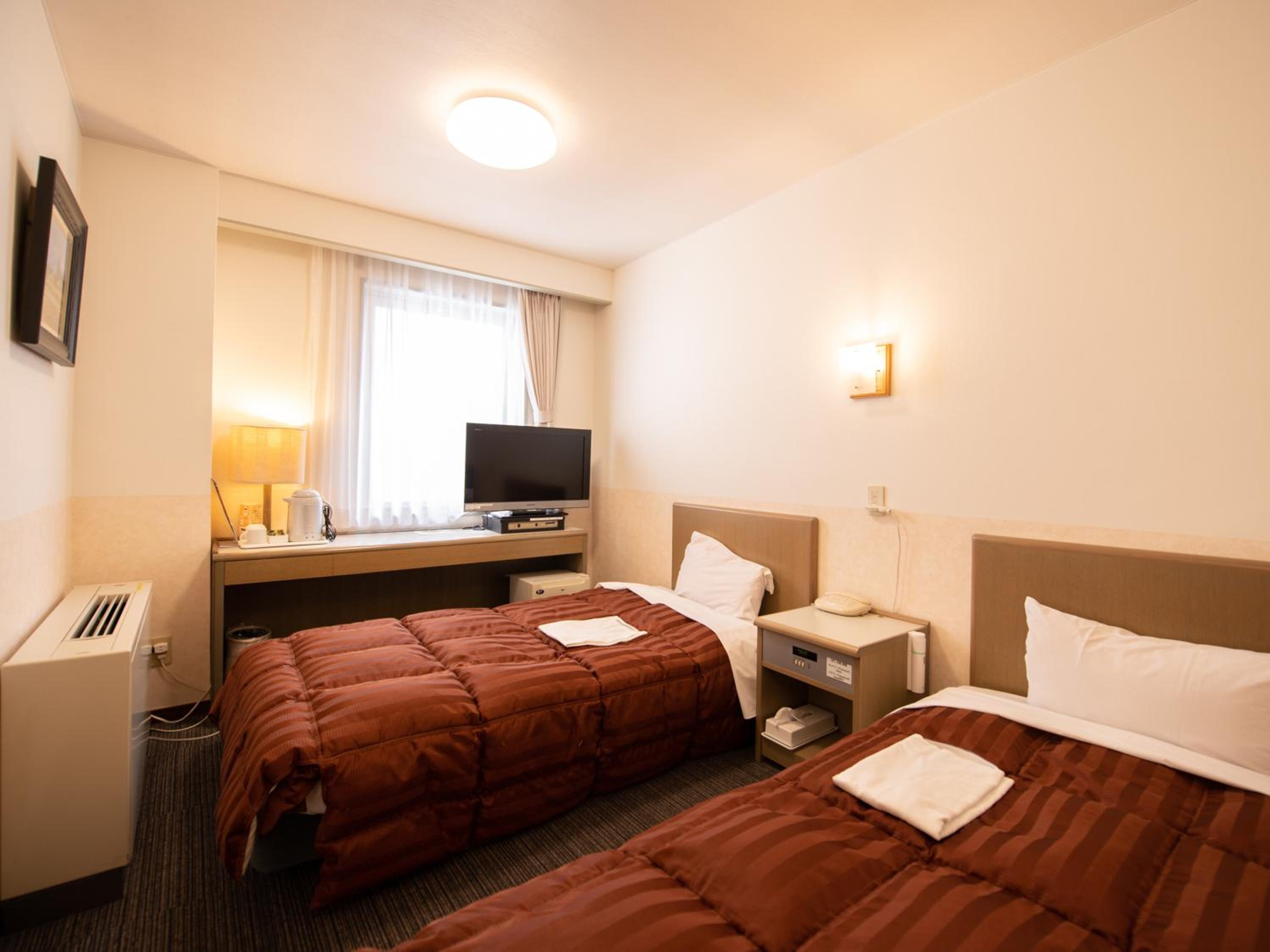 Economy Twin Room - Non-Smoking