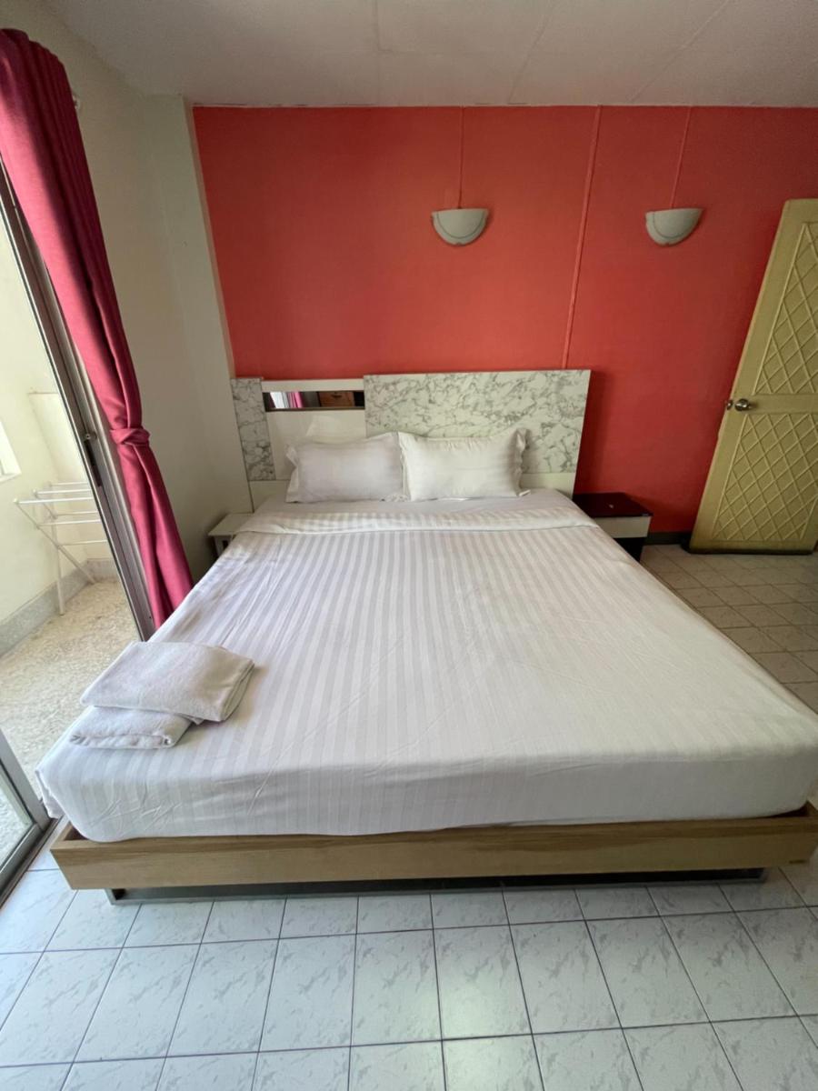 Double Room with Balcony and Sea View - Photo 6