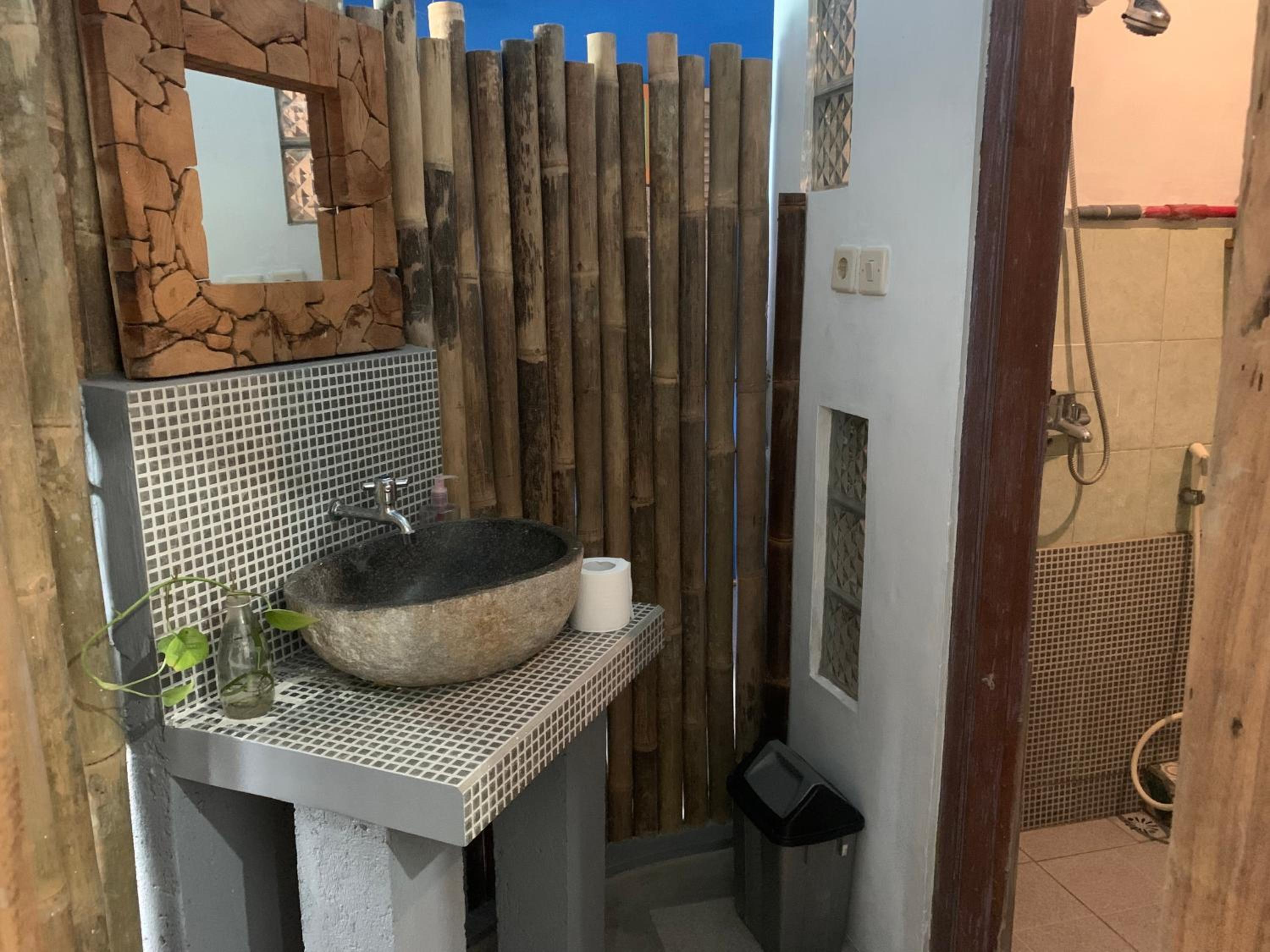 Comfort Triple Room with Shower - Photo 2