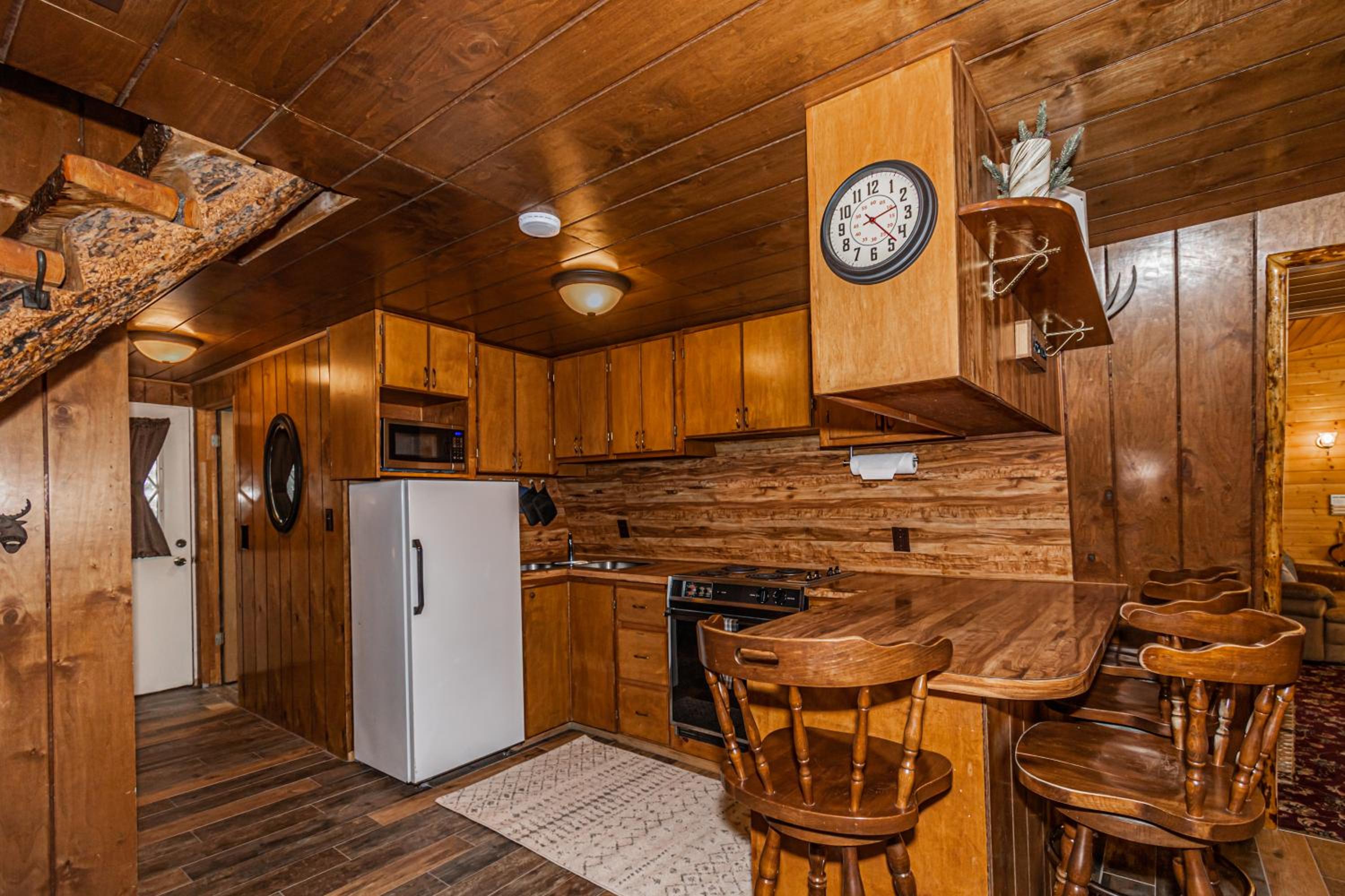 Three-Bedroom House photo 3