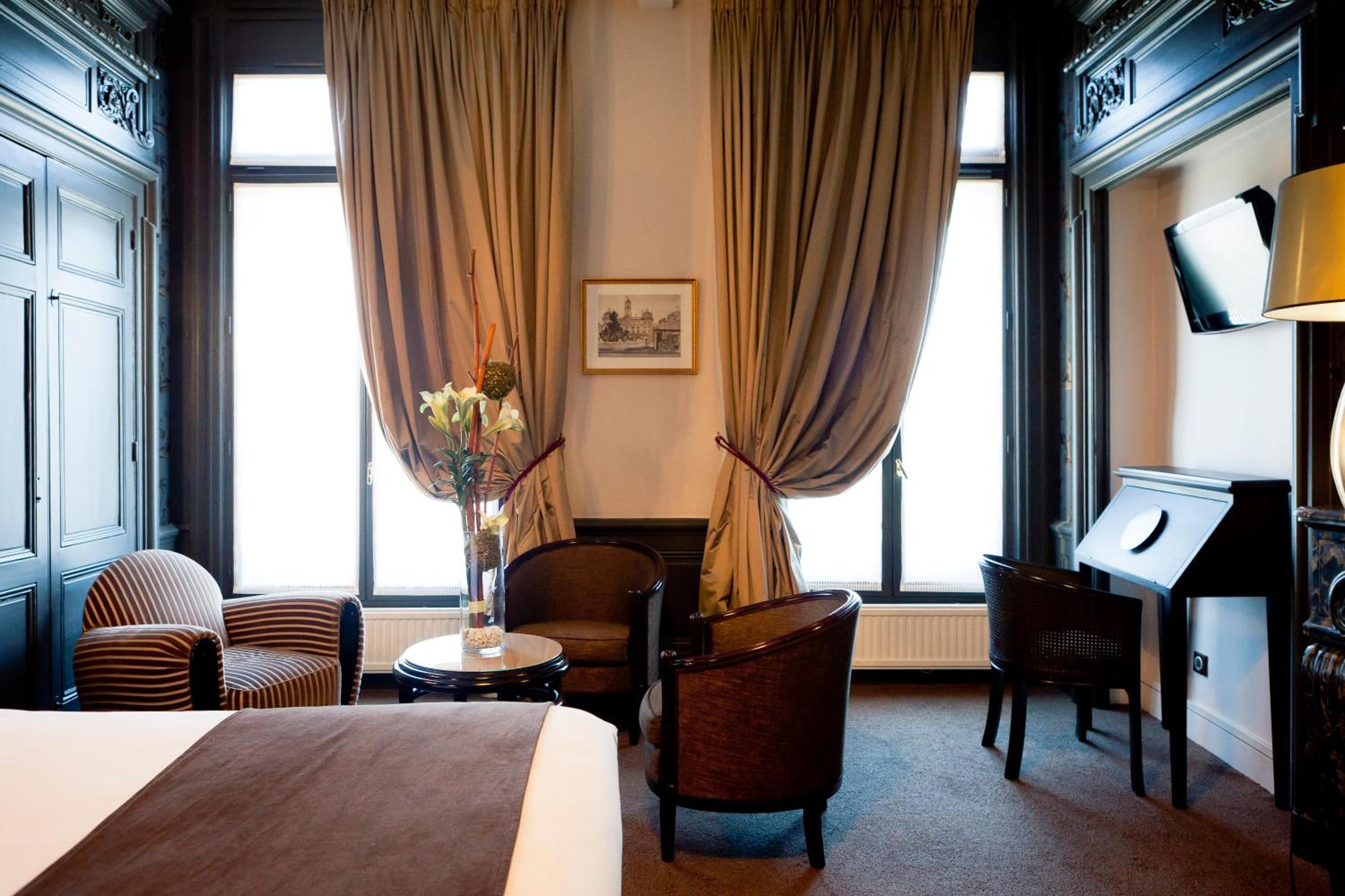 Prestige King Room - Photo 17