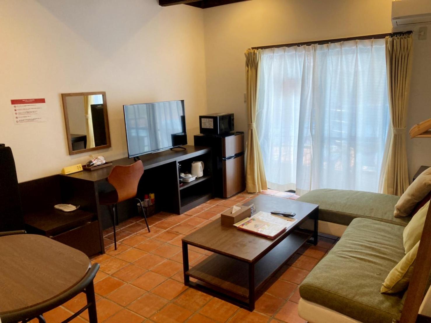 Poolside Twin Room with Kitchen, 1F(No pets allowed) photo 1