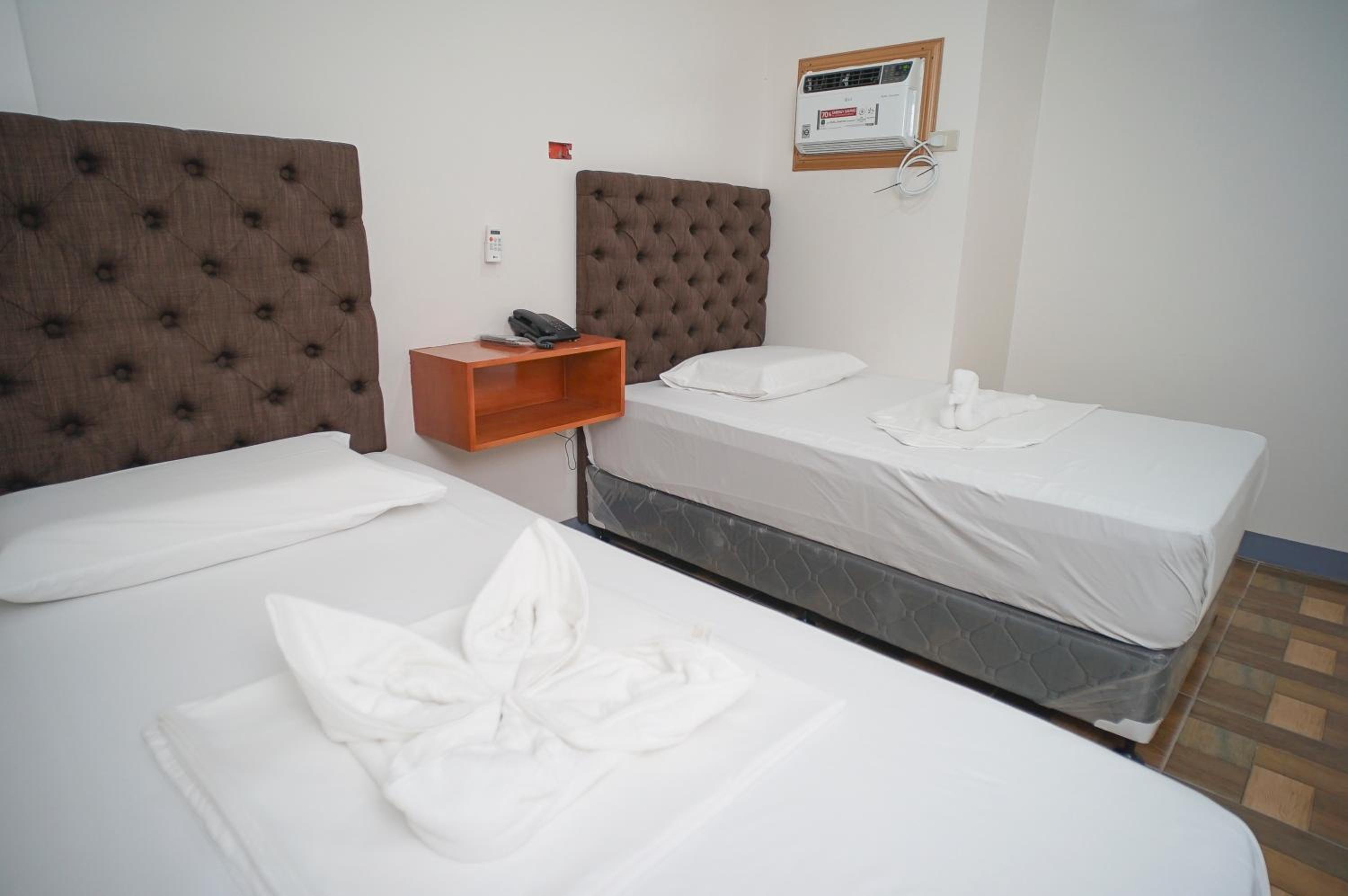 Deluxe Twin Room - Photo 1