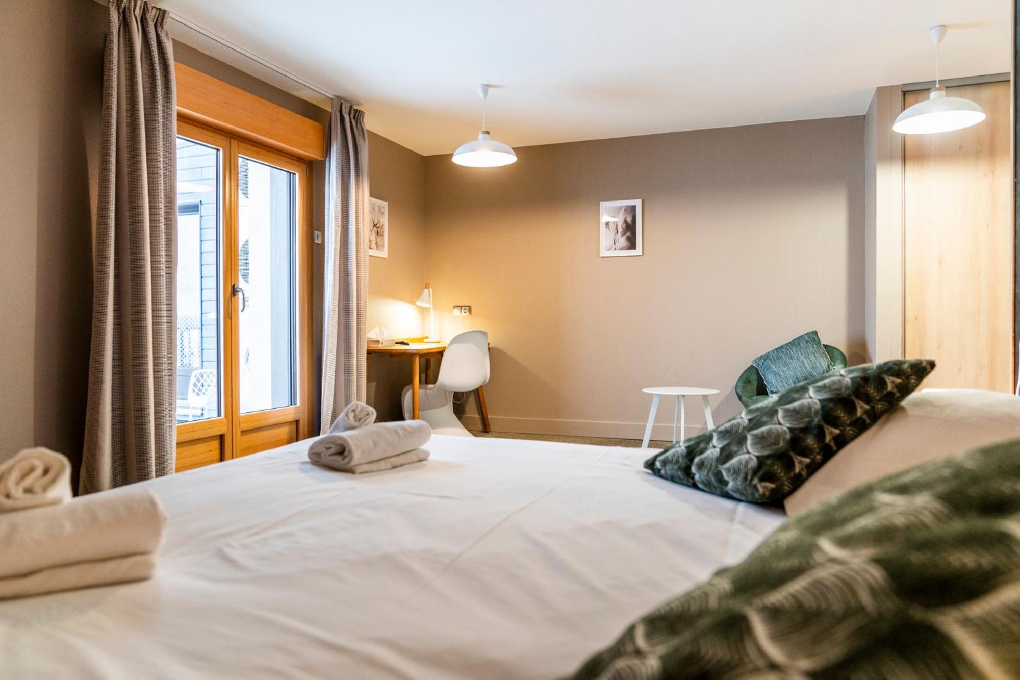 Double Room - Photo 8