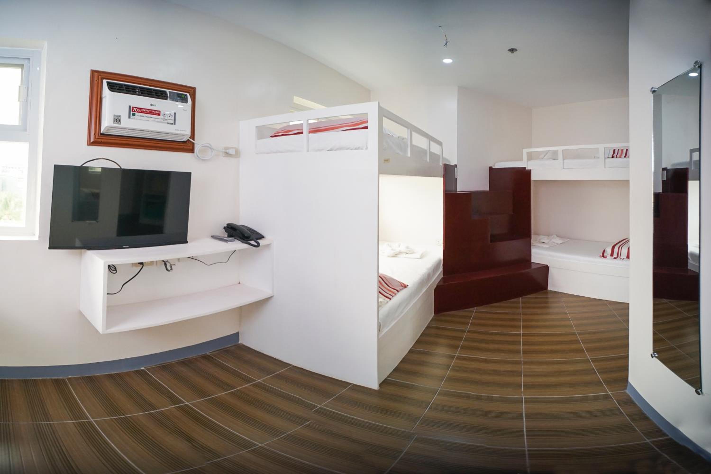 4-Bed Mixed Dormitory Room