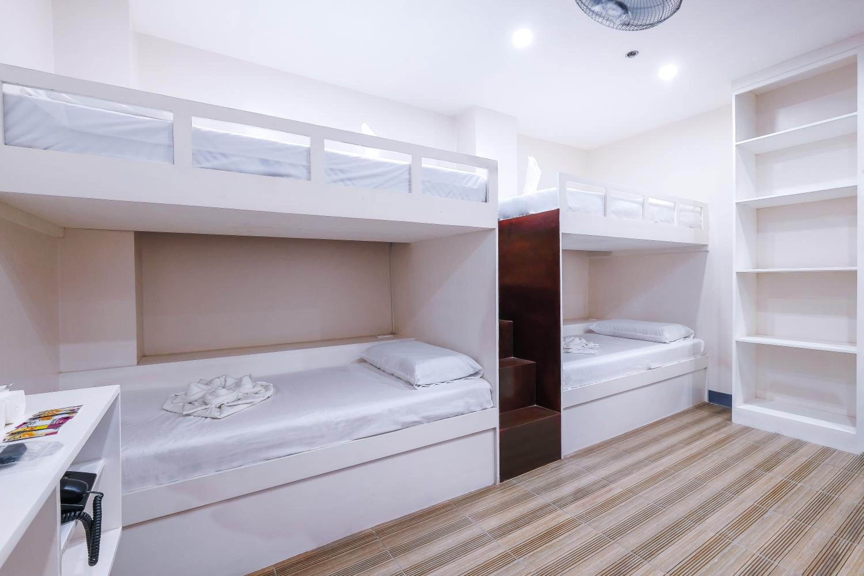 8-Bed Mixed Dormitory Room