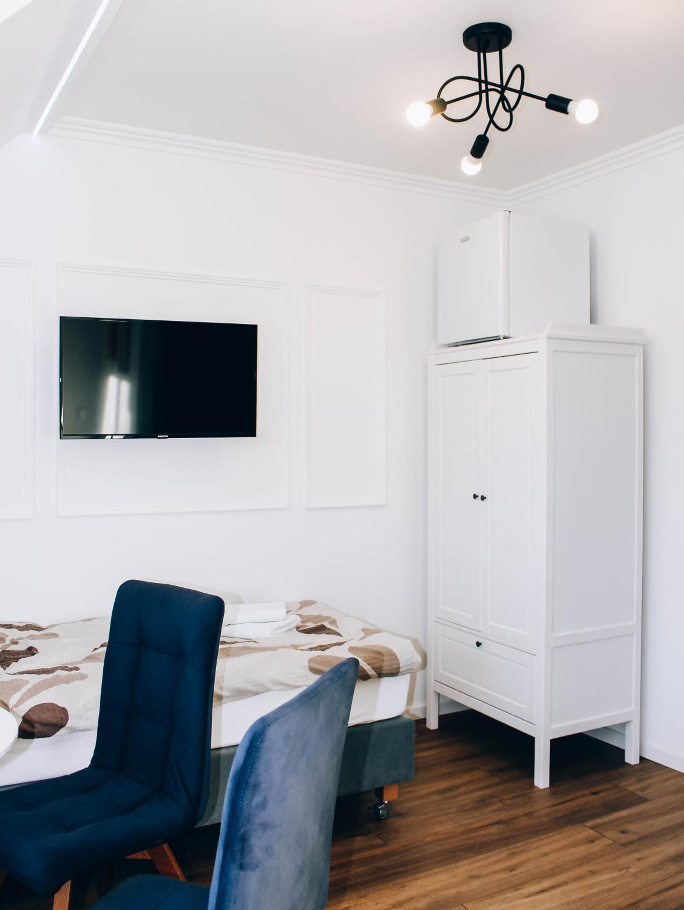 Standard Double Room - Photo 8