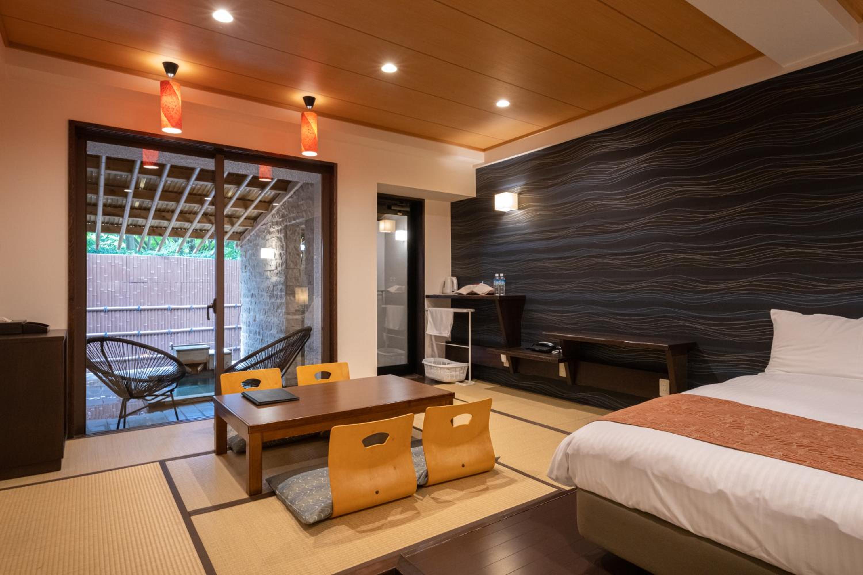 Quadruple Room with Private External Bathroom photo 3