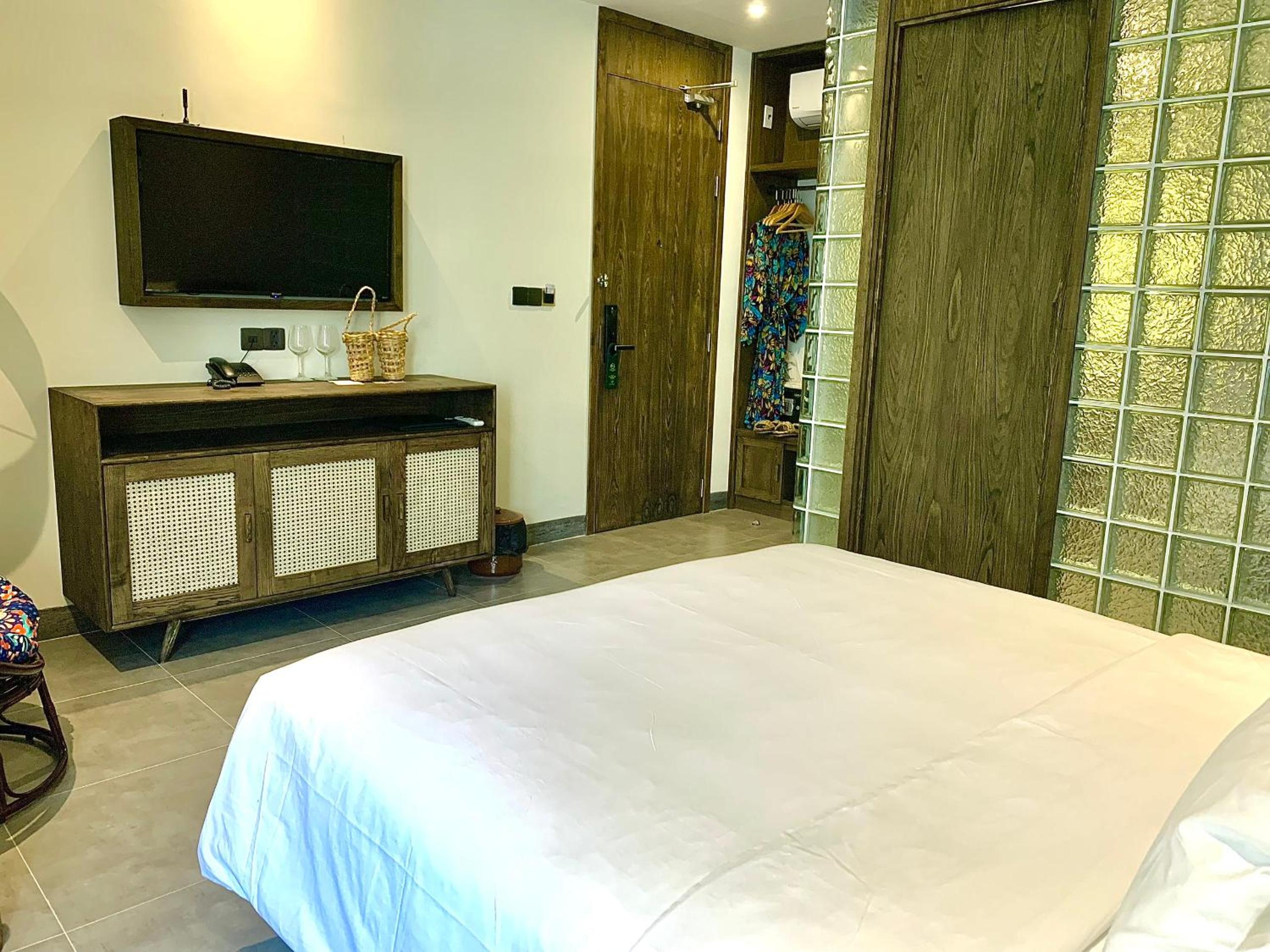 Deluxe Room - Photo 2